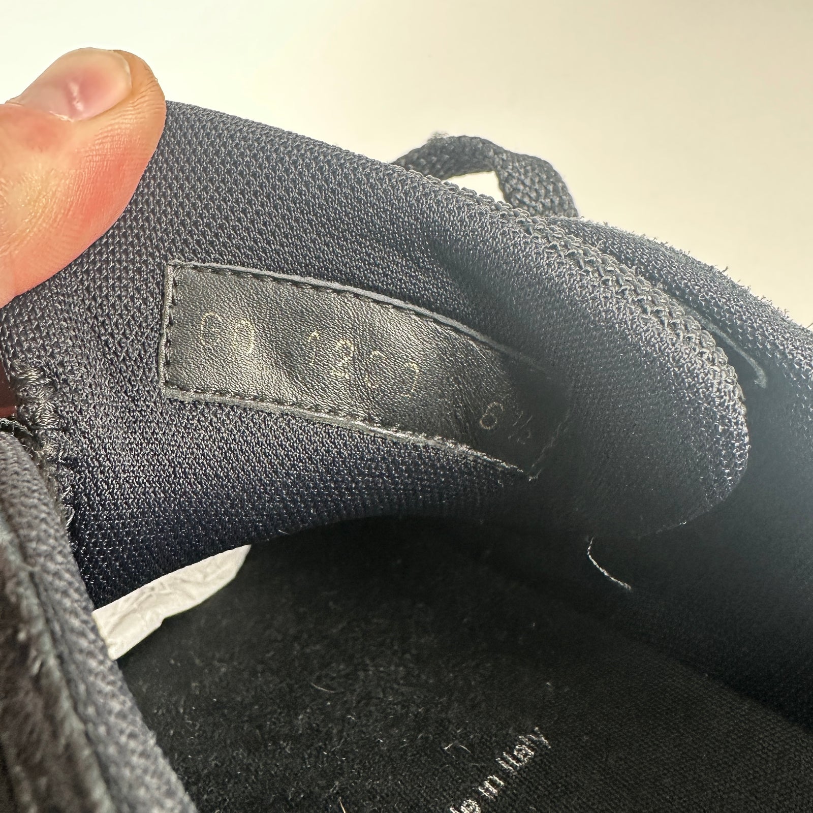 Louis Vuitton Runaway Black / Grey Sneakers Size LV 6.5
