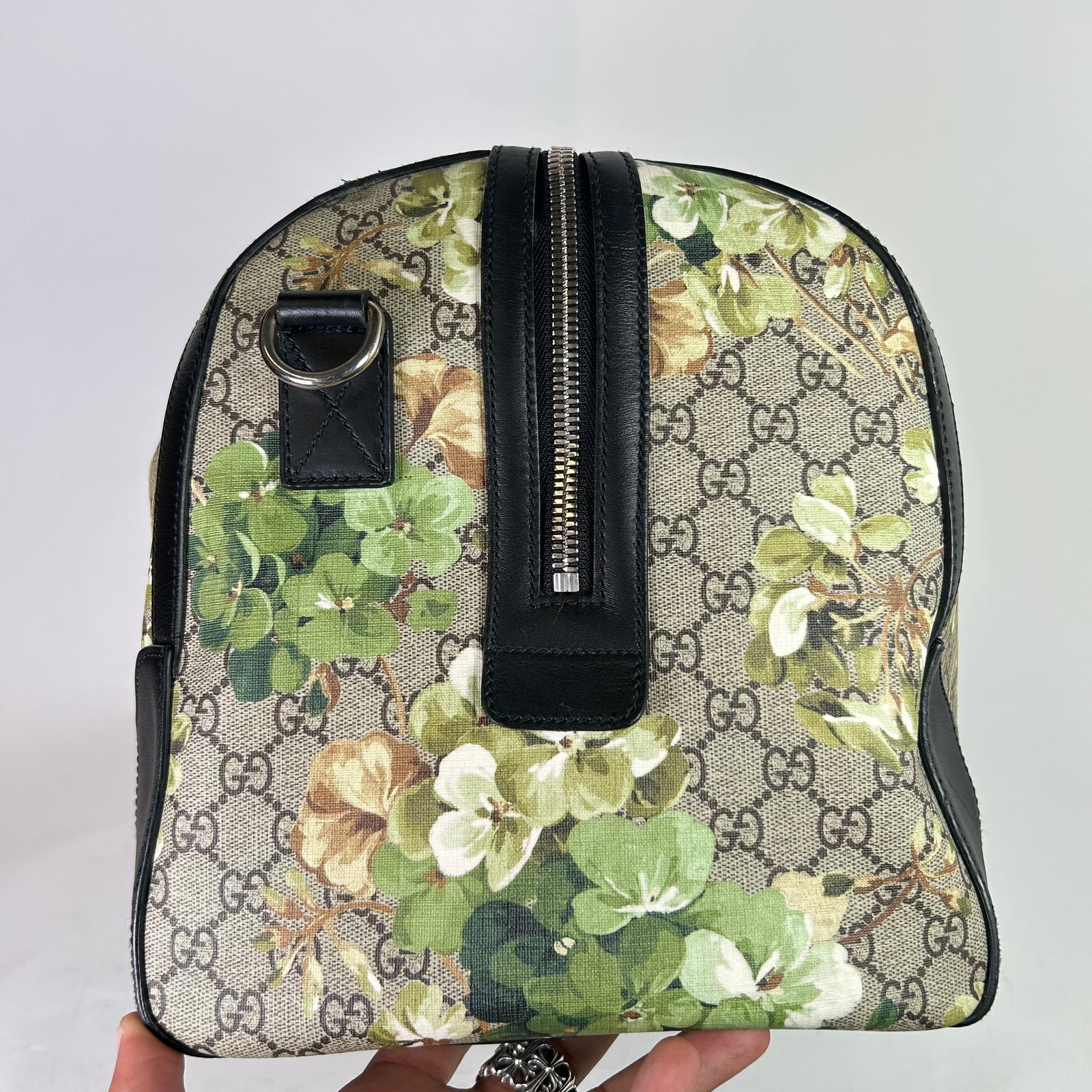 Gucci GG Supreme Blooms Medium Duffle Bag