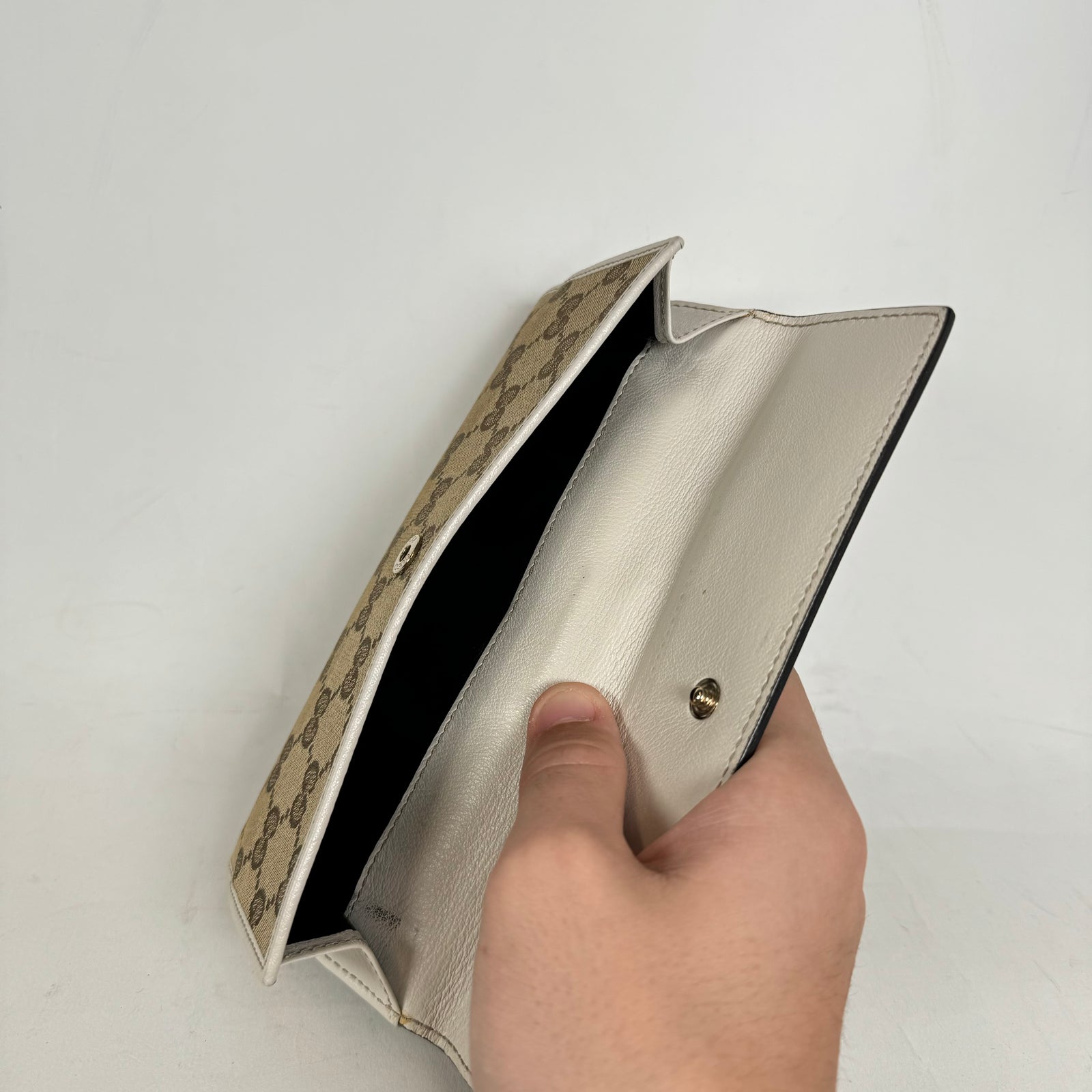Gucci Beige GG Heart Monogram Wallet