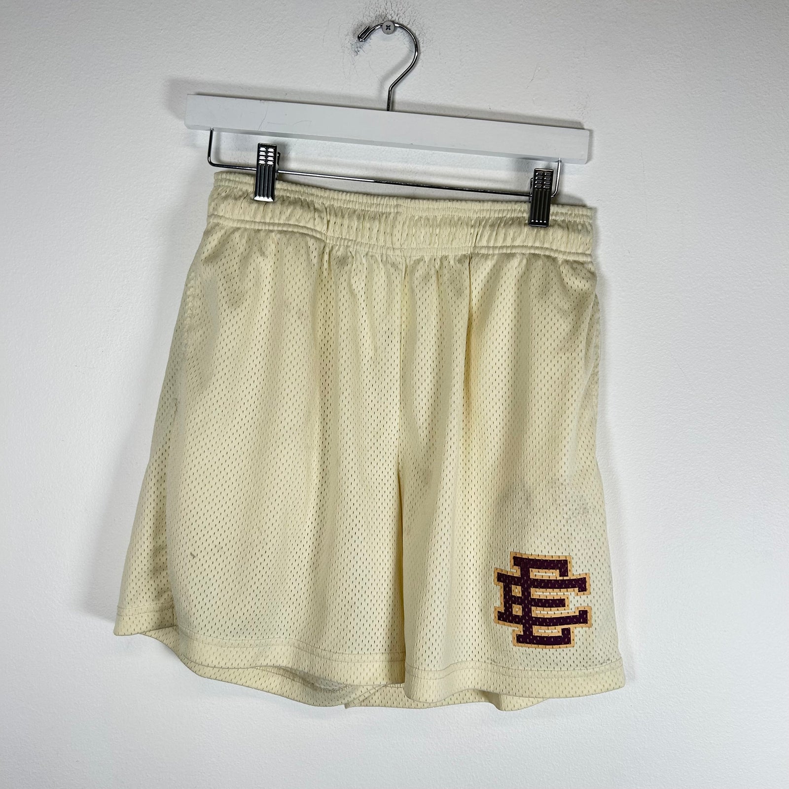 Eric Emanuel Cream / Red Shorts Size L