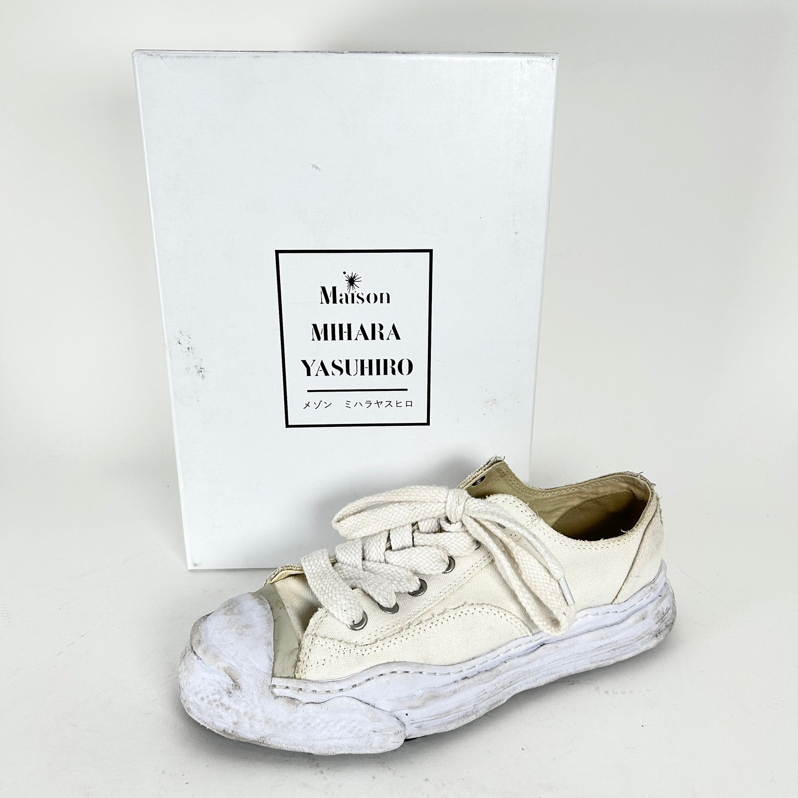 Maison Mihara Yashiro Classic White Low Tops Size 44