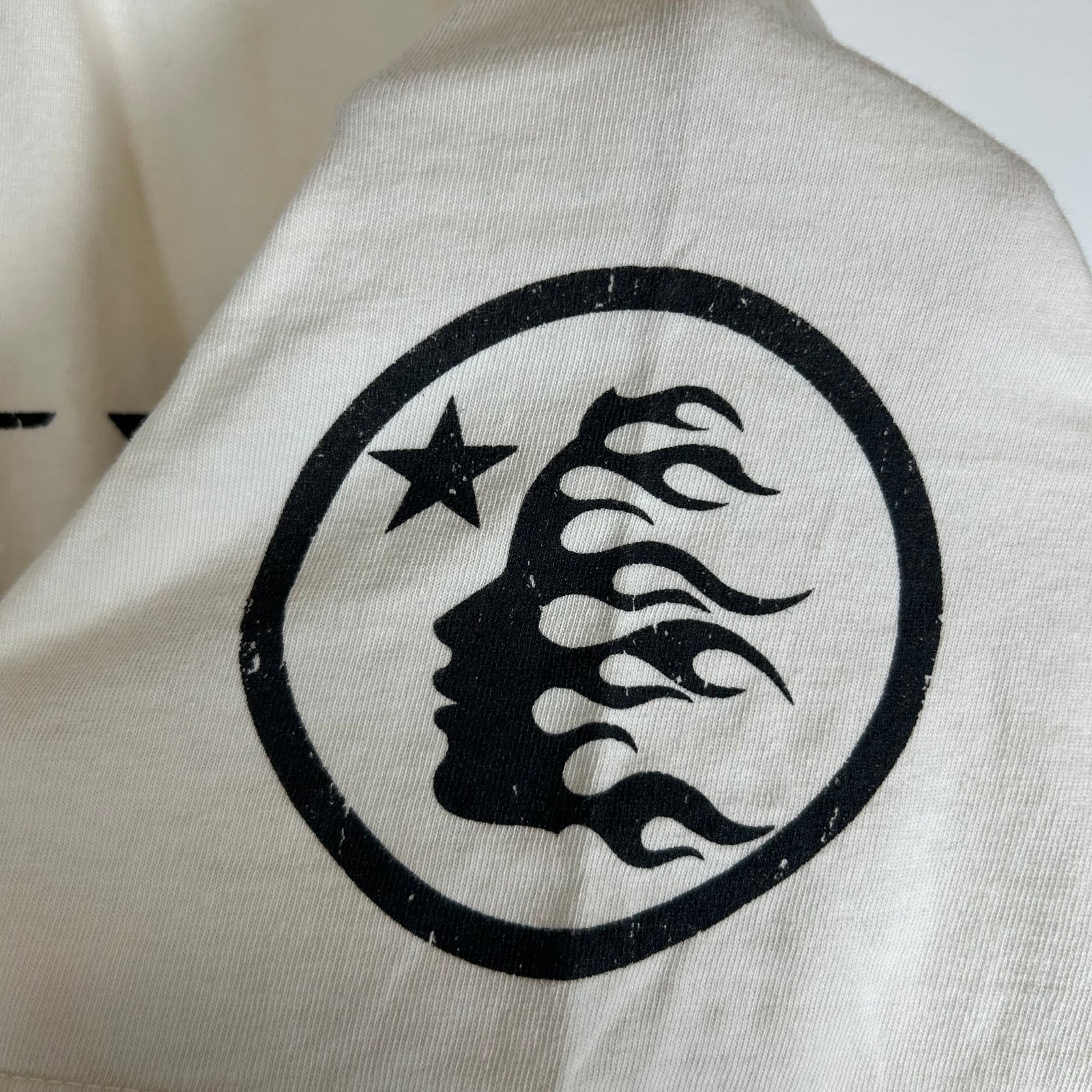 Hellstar White Howling Rays Exclusive Size L