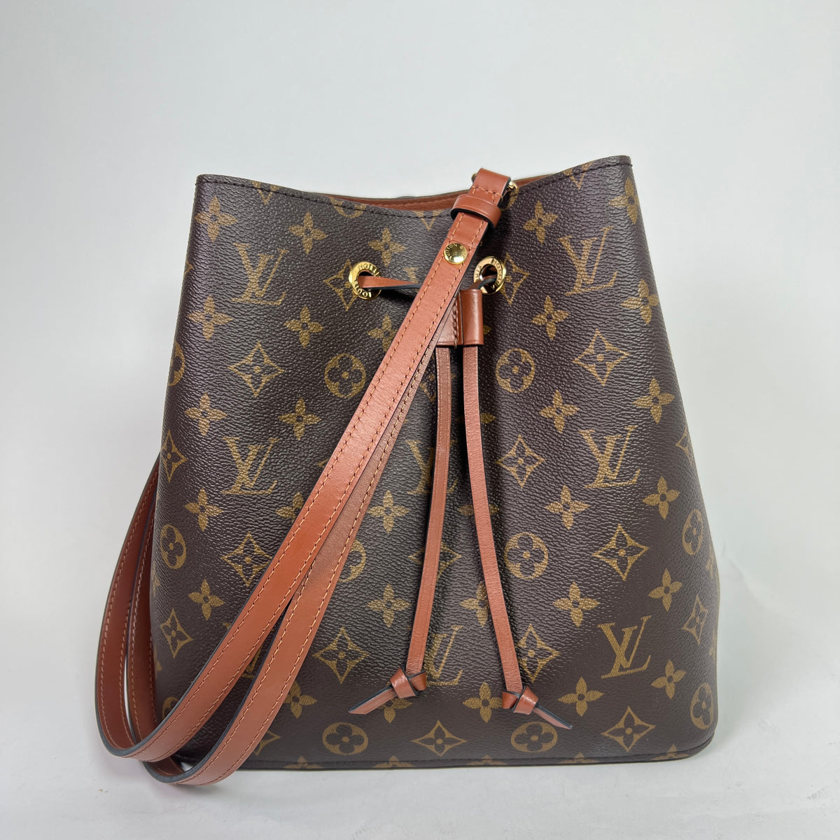 Louis Vuitton Monogram NeoNoe MM Bucket Bag