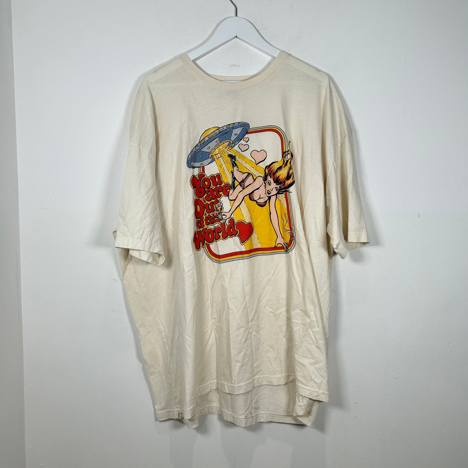 Cout De La Librete Graphic T-Shirt Size XXL