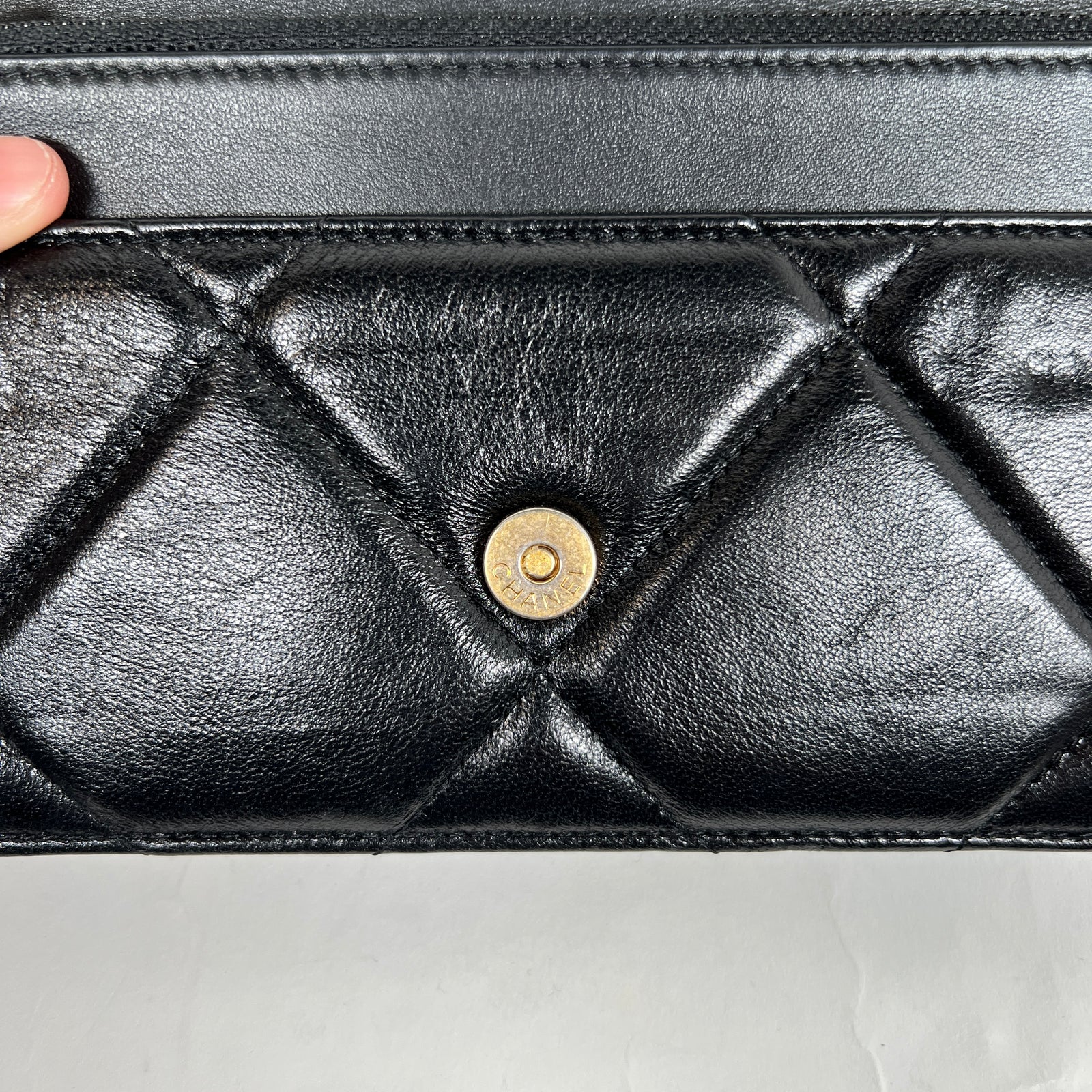 Chanel Black/Gold Quilted Lambskin 19 Wallet On Chain