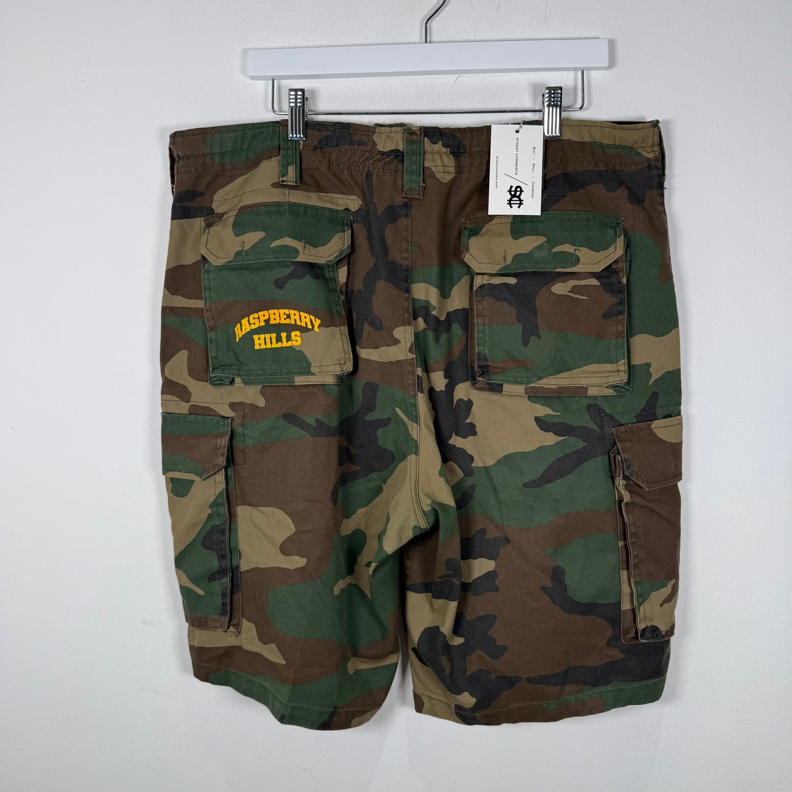 Raspberry Hills Camo Logo Shorts Size L
