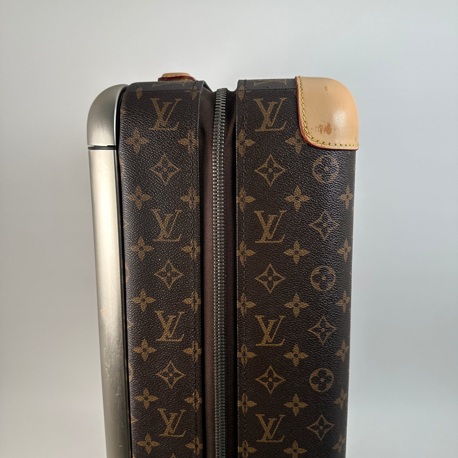Louis Vuitton Monogram Horizon Luggage 50