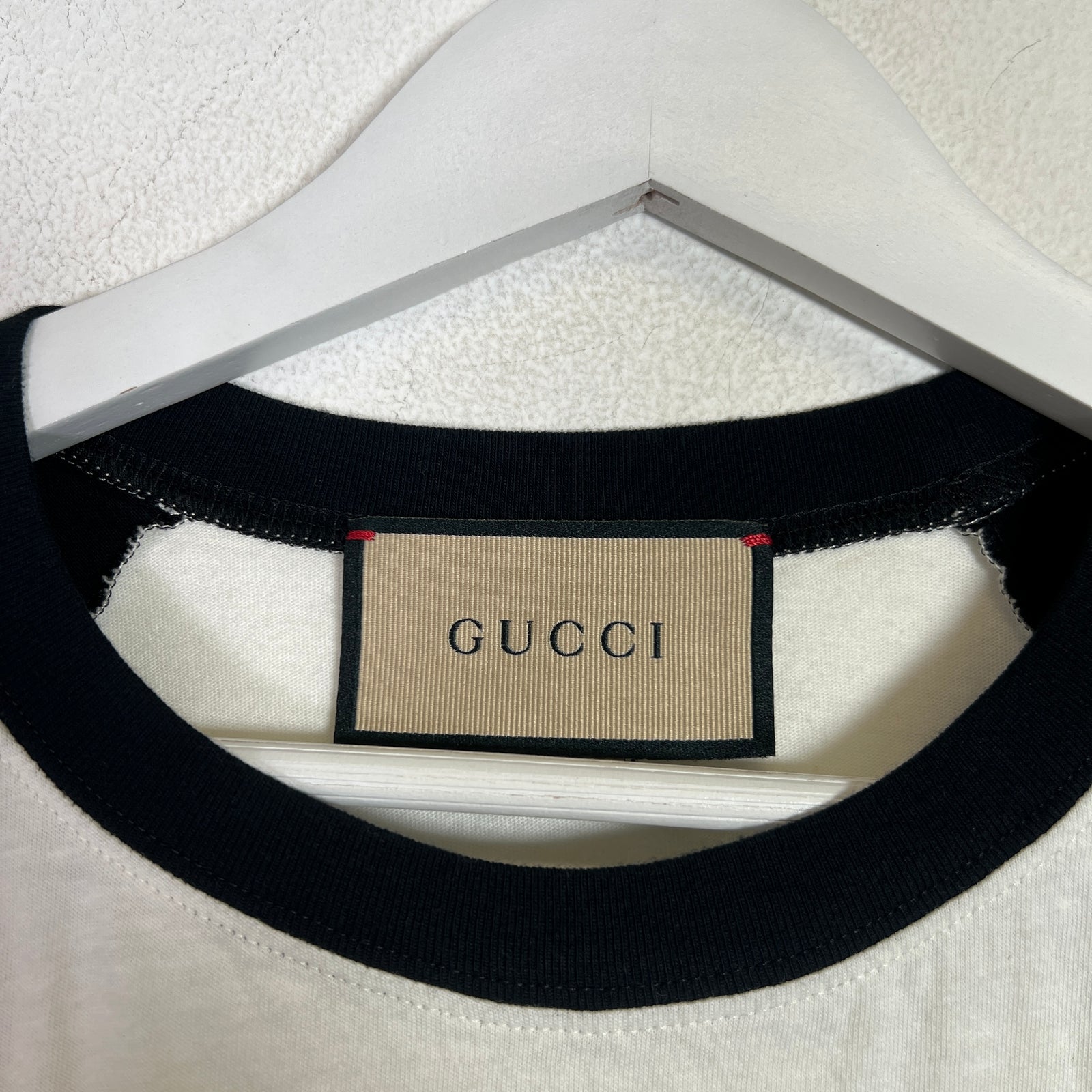 Gucci Cartoon Planet Graphic Cropped T-Shirt