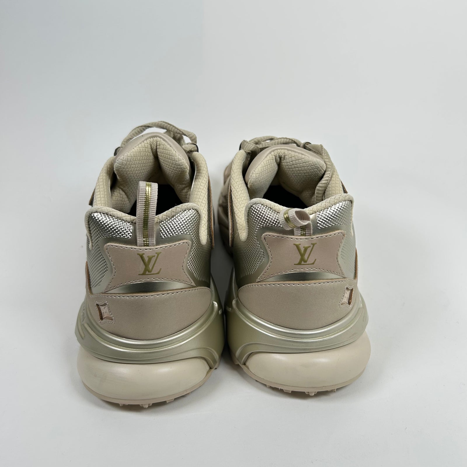 Louis Vuitton Beige Tactic Runner Size LV 9
