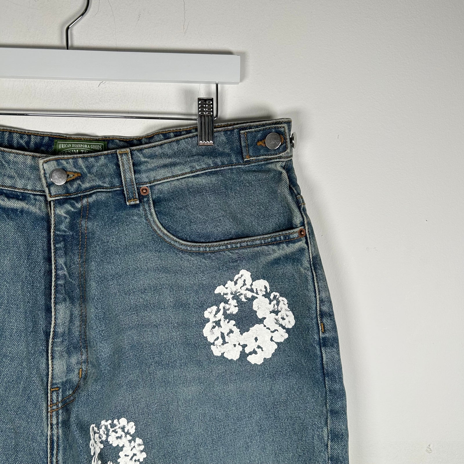 Denim Tears Wreath Logo Denim Shorts Size 38