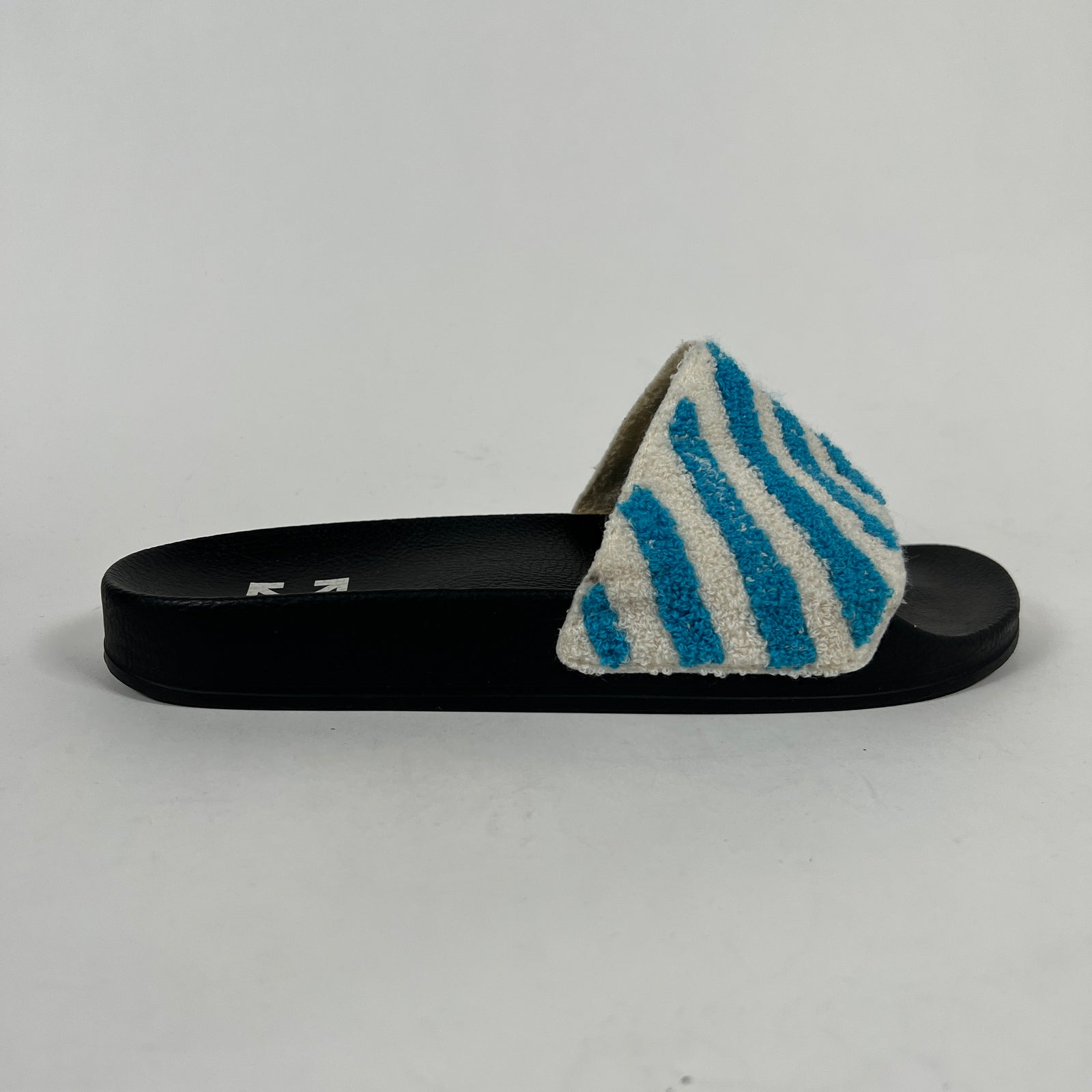 Off White Carpet Slides Size 10