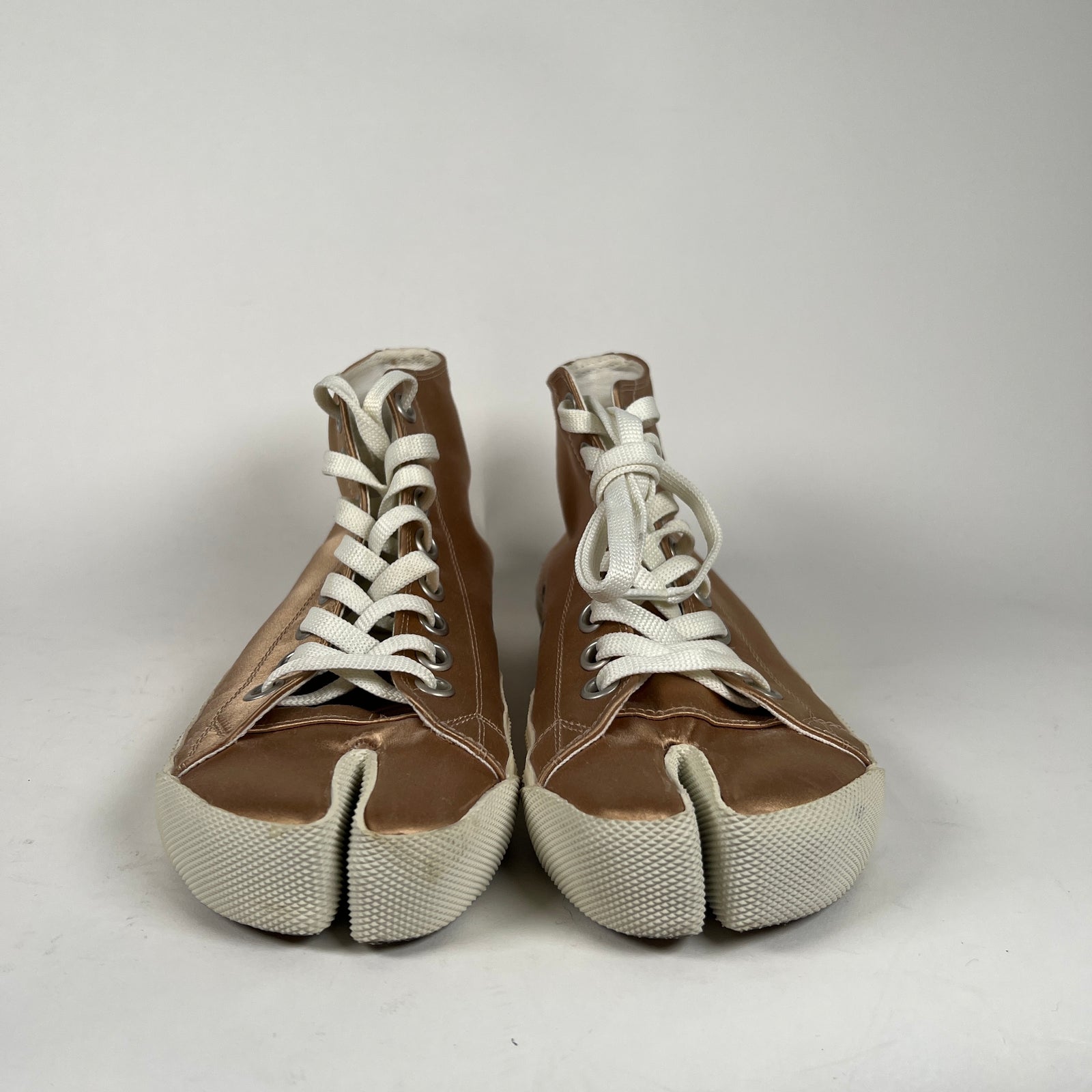 Maison Margiela Neutral Tabi Sneakers Size 5