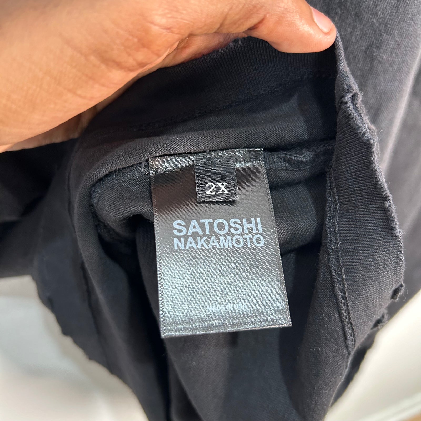 Satoshi Nakamoto Luke Distressed Black Logo T-Shirt Size 2XL