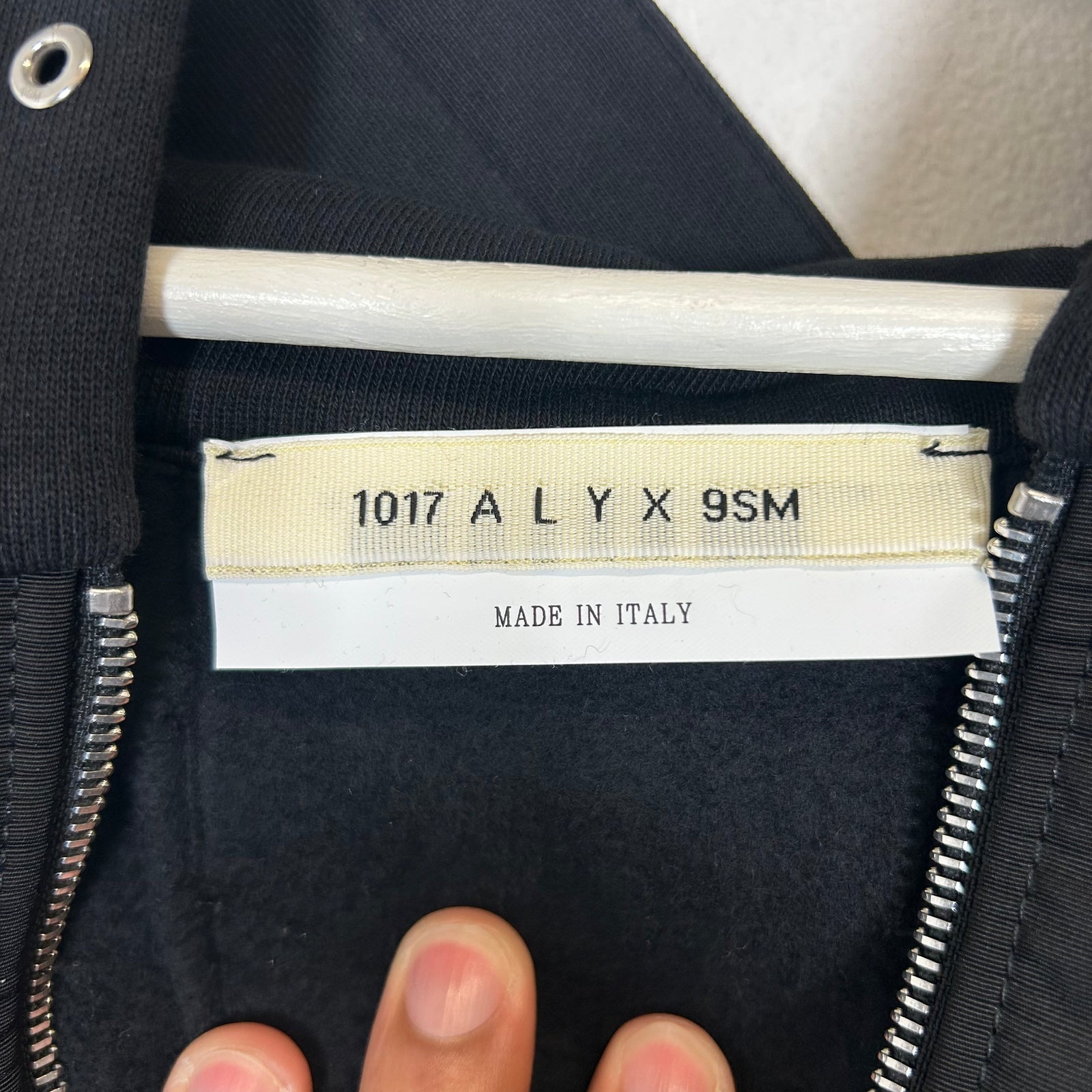Alyx Black Cargo Zip-Up Hoodie Size XL