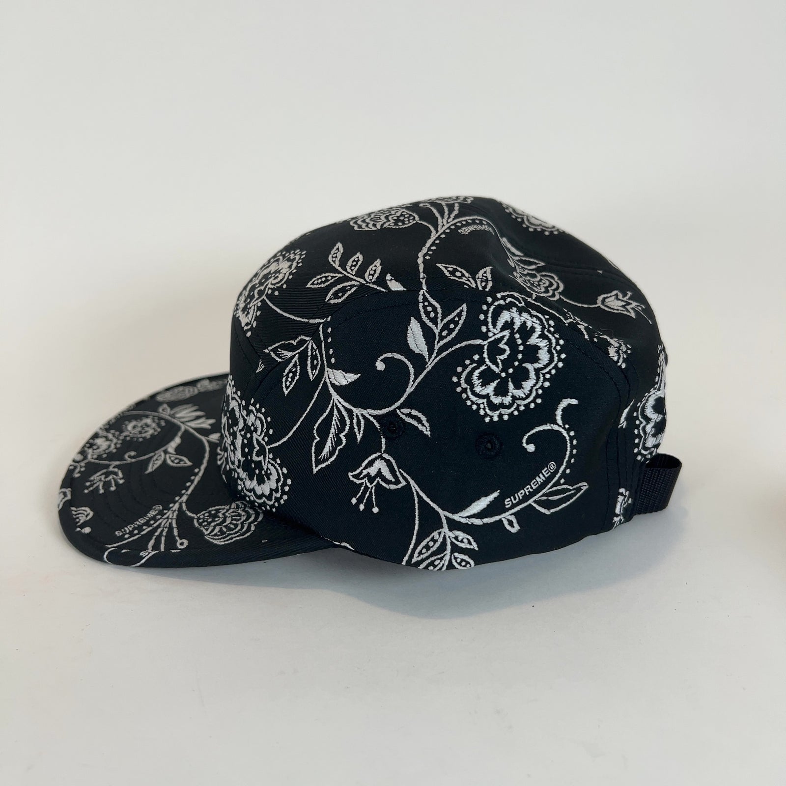 Supreme Embroidered Floral Box-Logo Hat