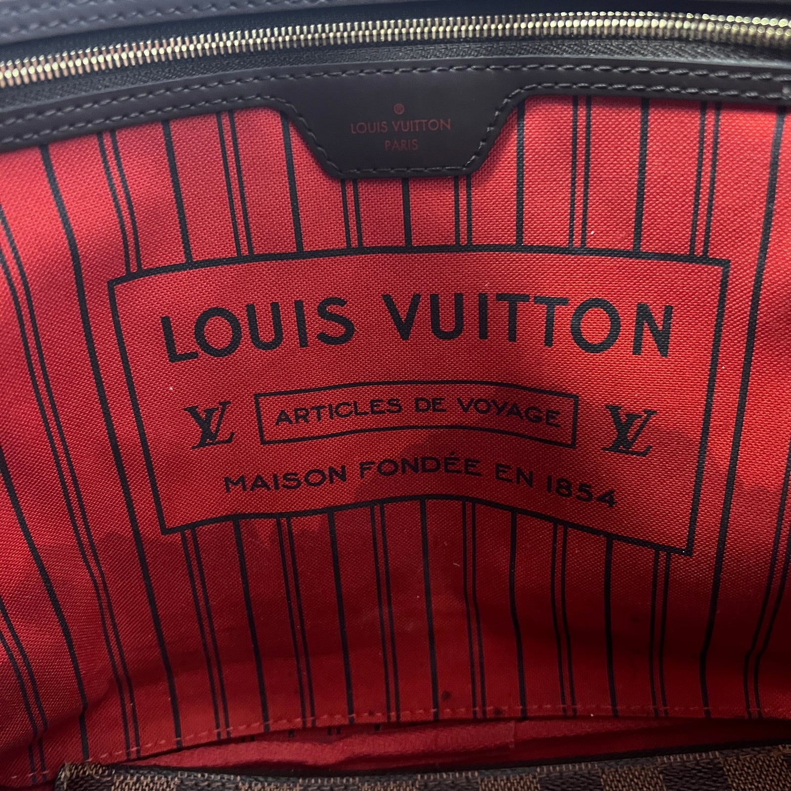 Louis Vuitton Damier Neverfull