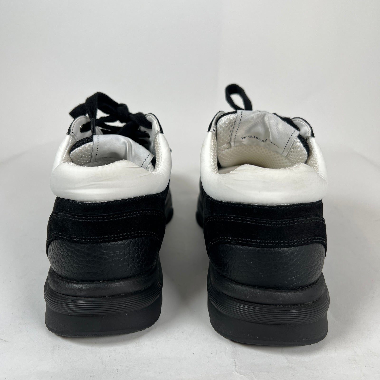 Chanel Black/White Mesh Suede Grained Calfskin Interlocking CC Runners Size 39.5