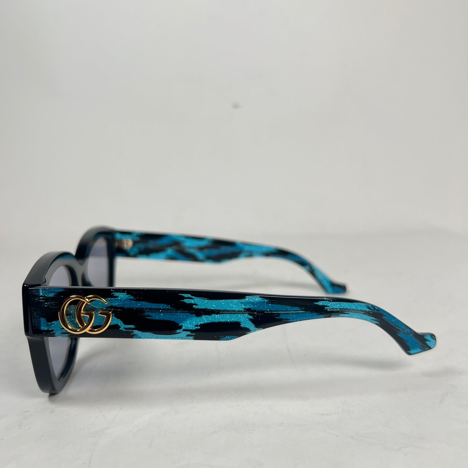 Gucci Black/Blue Butterfly Frame Sunglasses