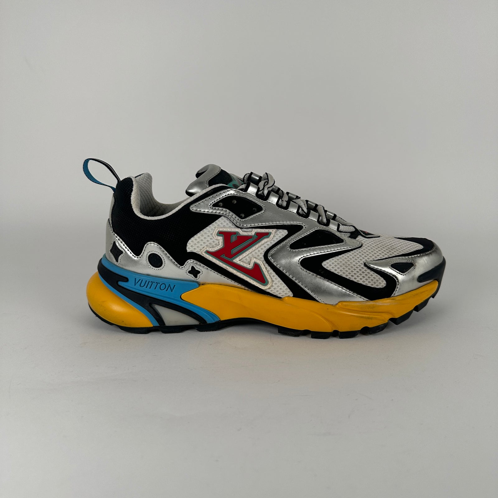 Louis Vuitton Runner Tactic Silver Size LV 6.5