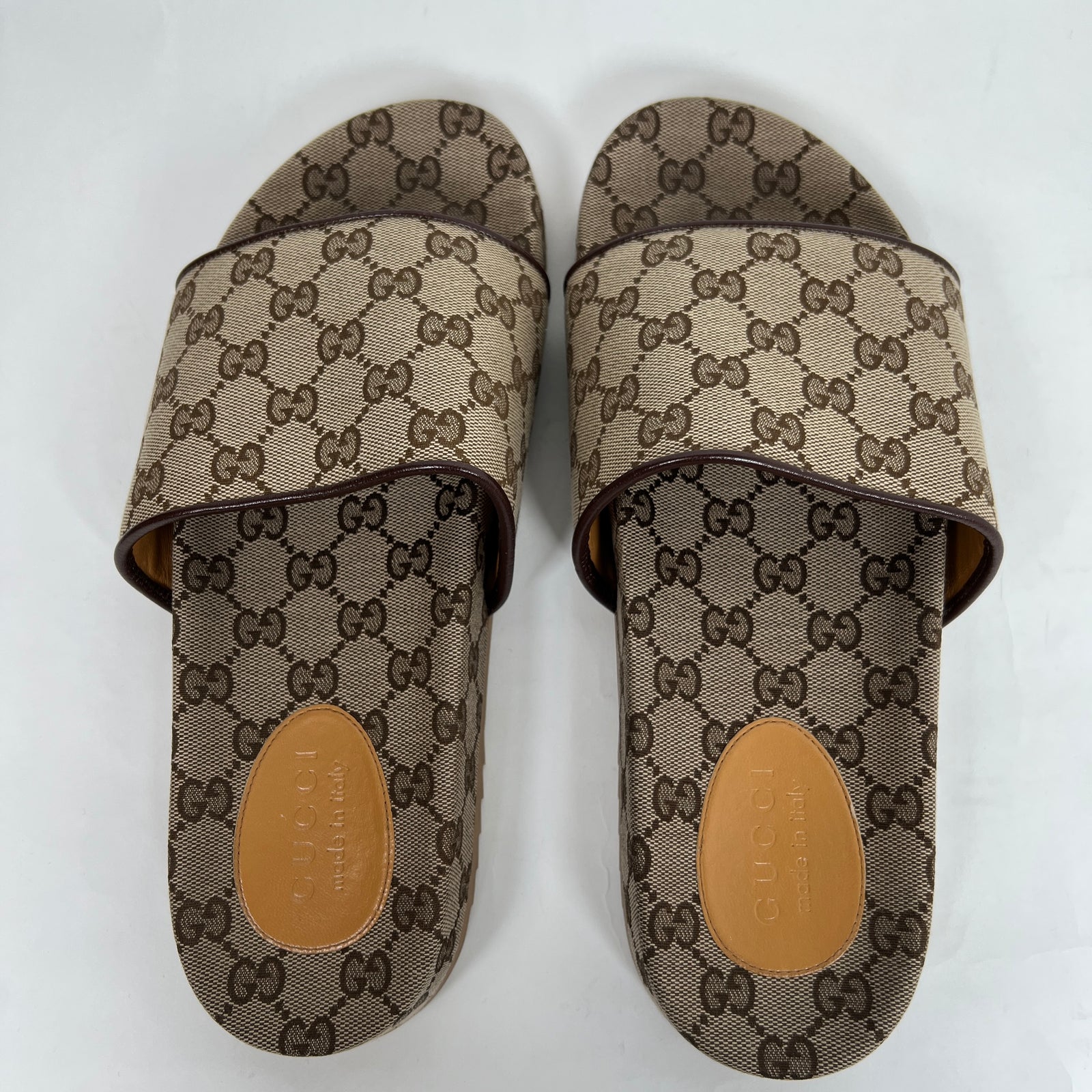 Gucci Beige GG Canvas Slide Size GG 10