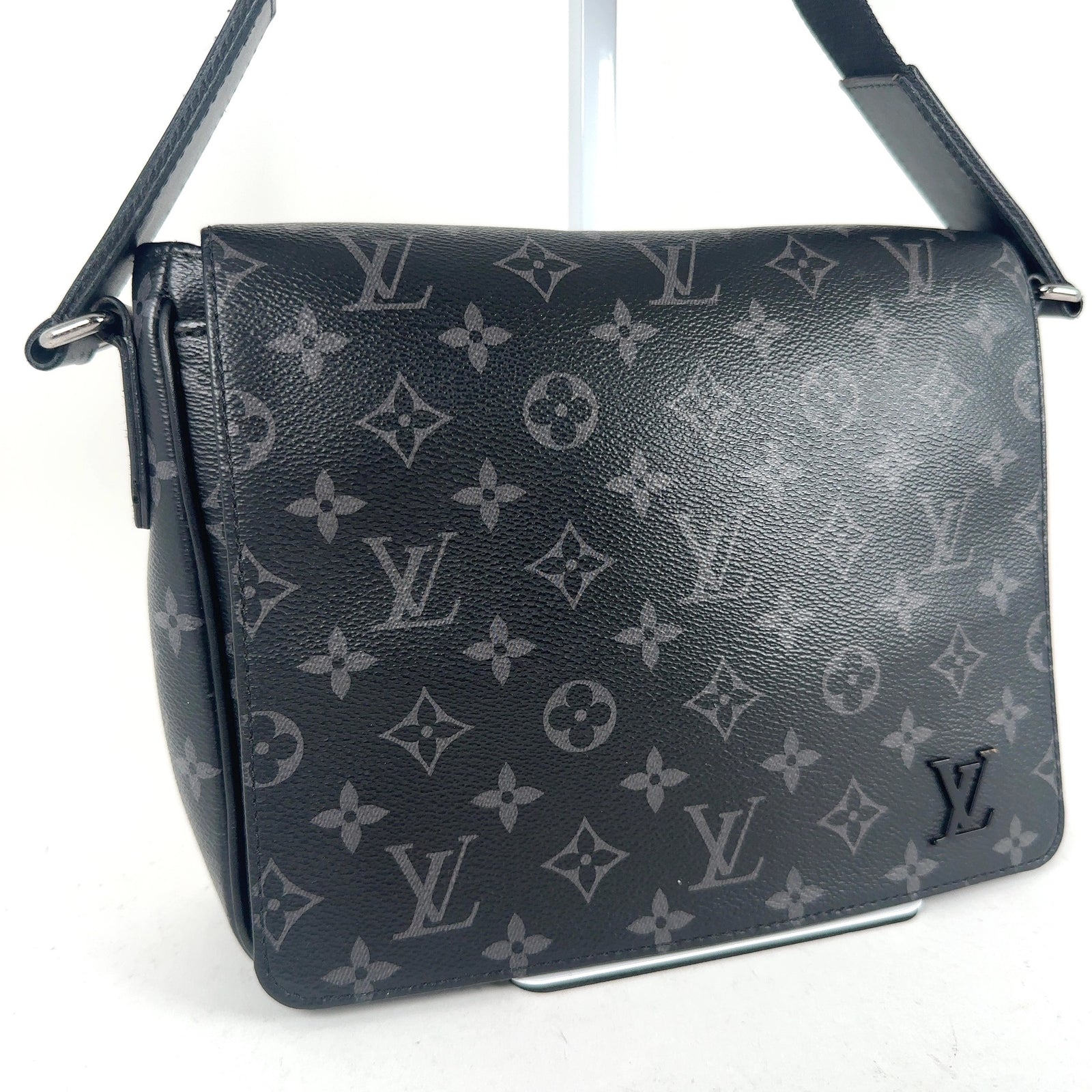 Louis Vuitton District PM Monogram Bag
