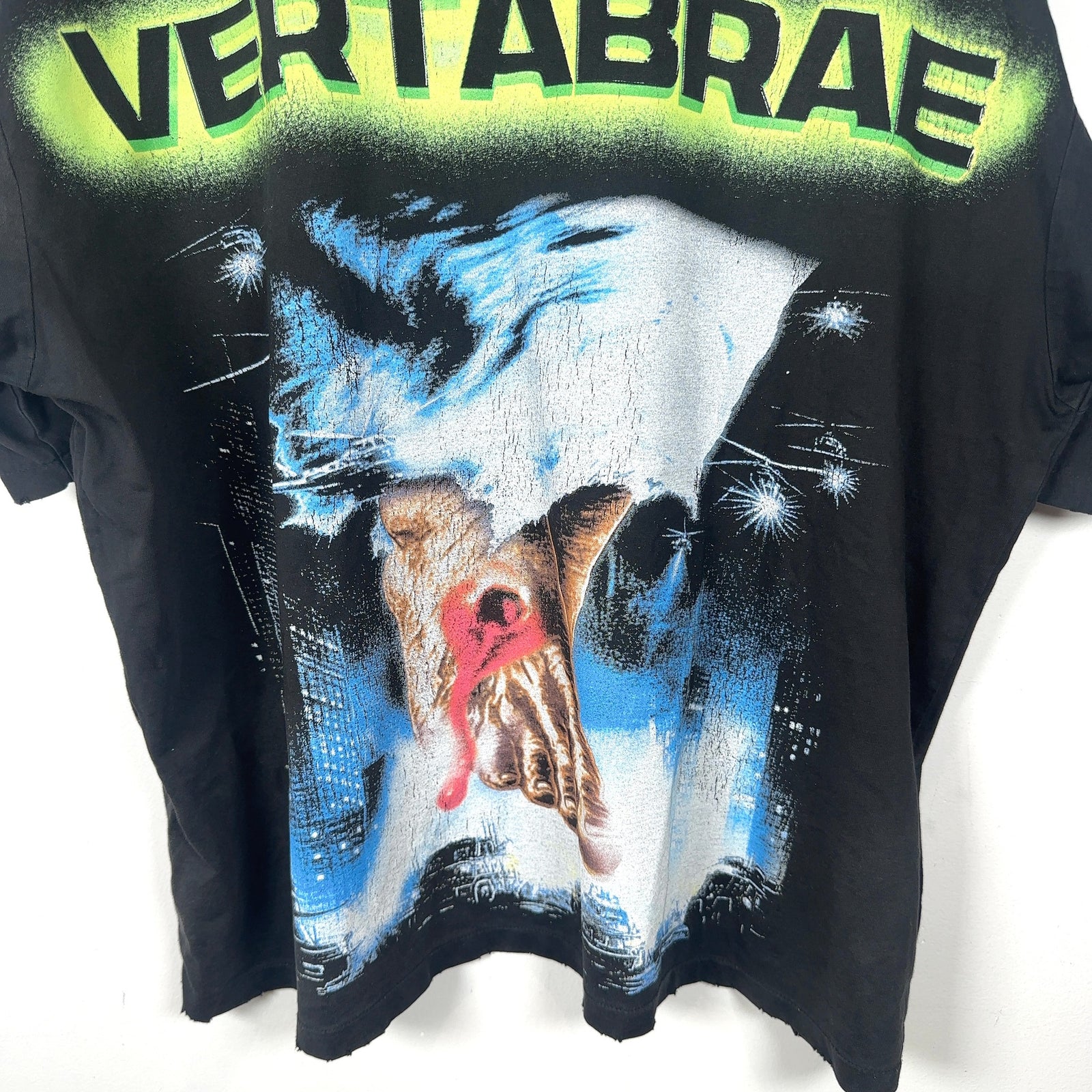 Vertabrae 'Feetzilla' Cropped Graphic T-Shirt