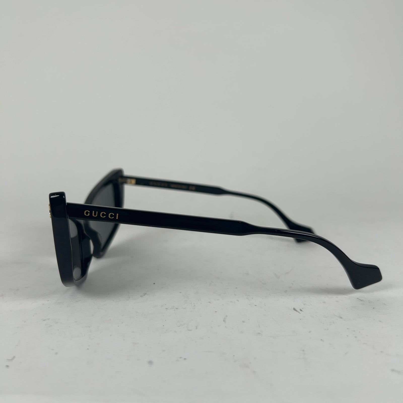 Gucci Reflective Cat Eye Sunglasses