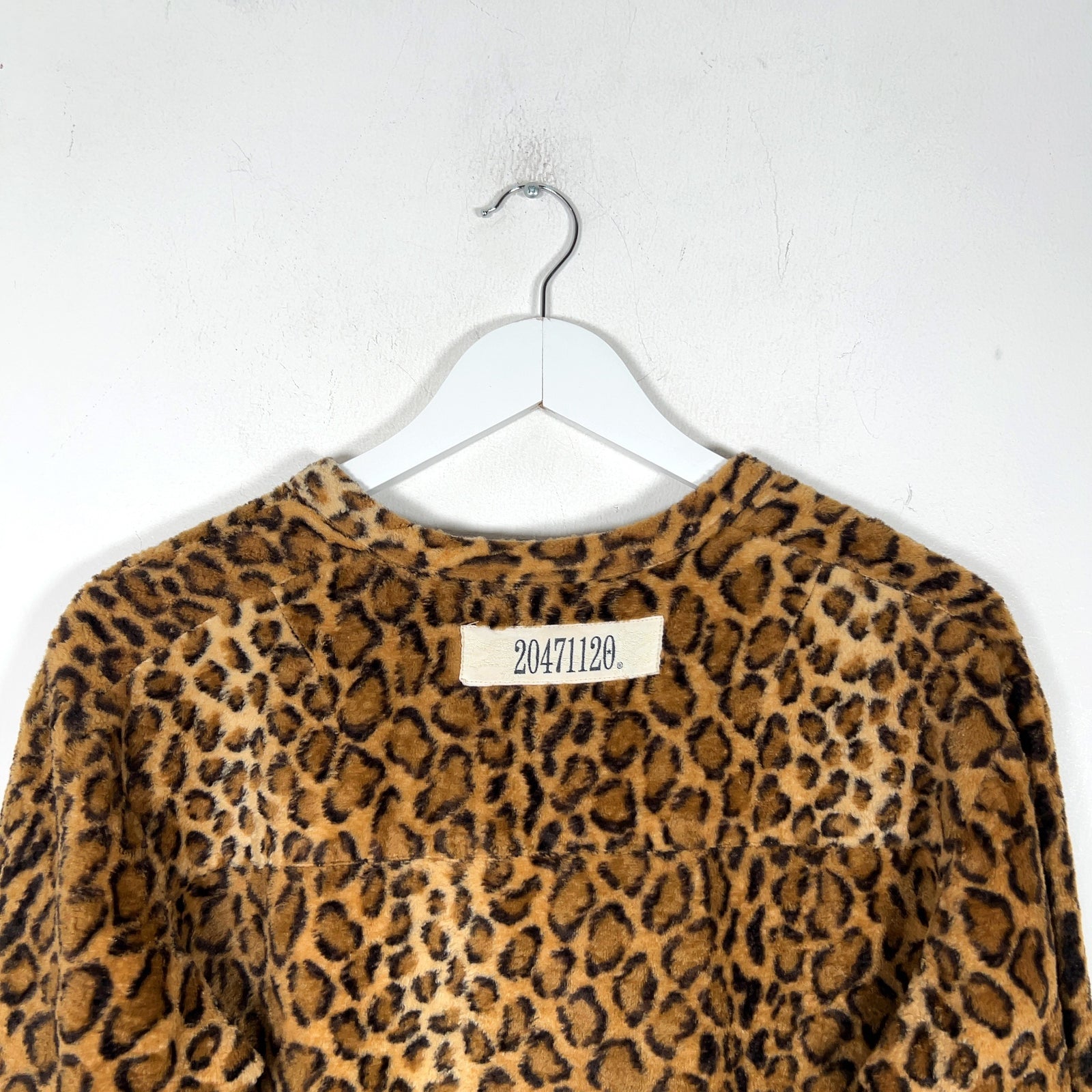 20471120 1/4 Button Leopard Fleece Henley Longsleeve