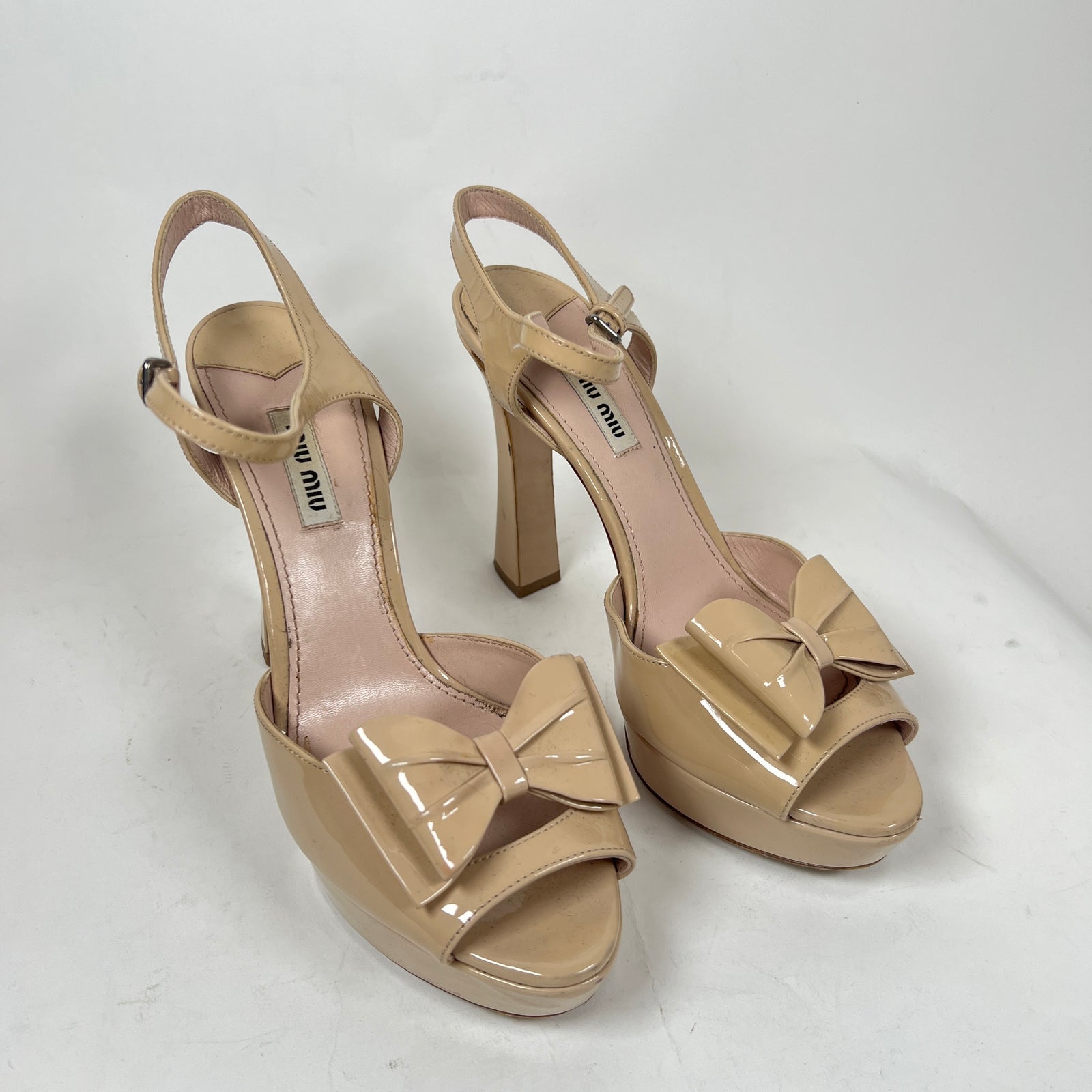 Miu Miu Beige Patent Leather Bow Heels Size 39