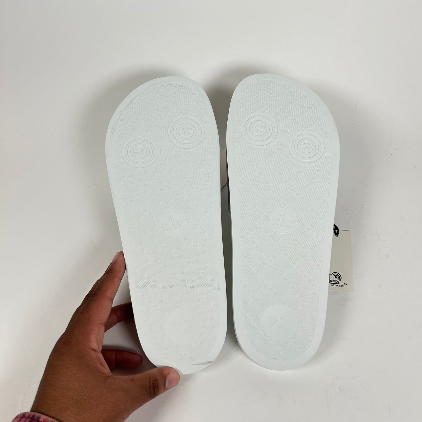 Gucci White Slides Size GG 10