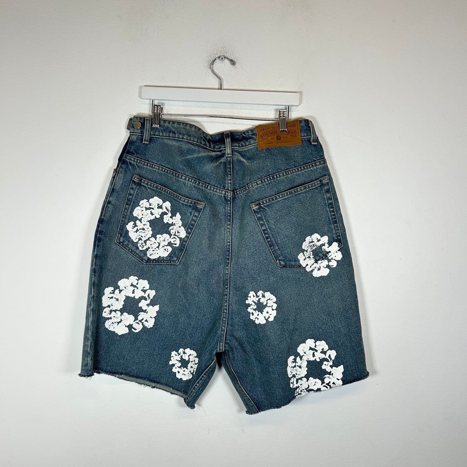 Denim Tears Lightwash Denim Wreath Shorts Size L