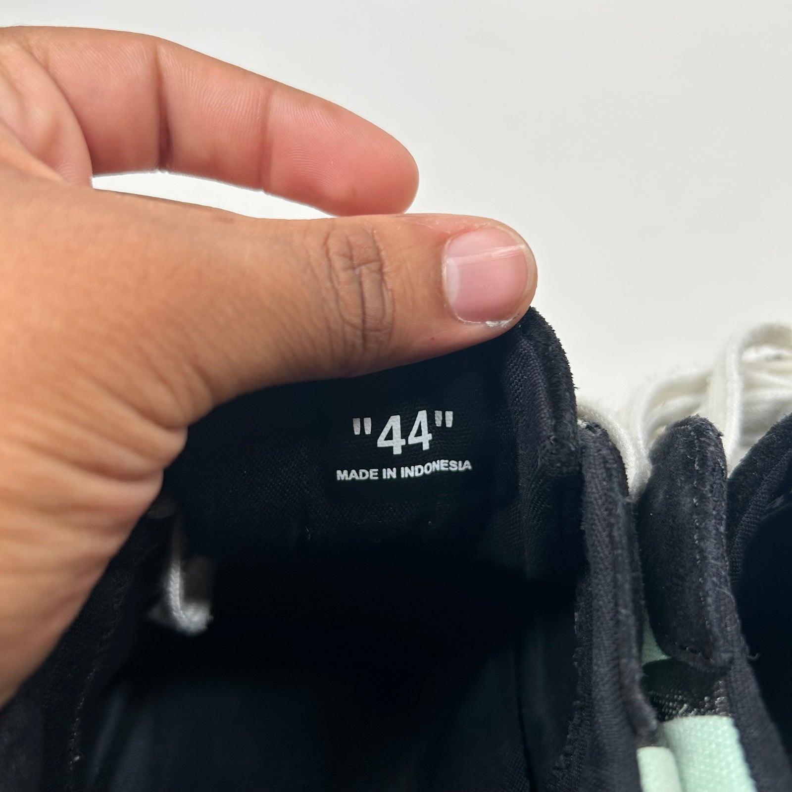 Off White Black/Green Low Vulcanized Sneakers Size 44
