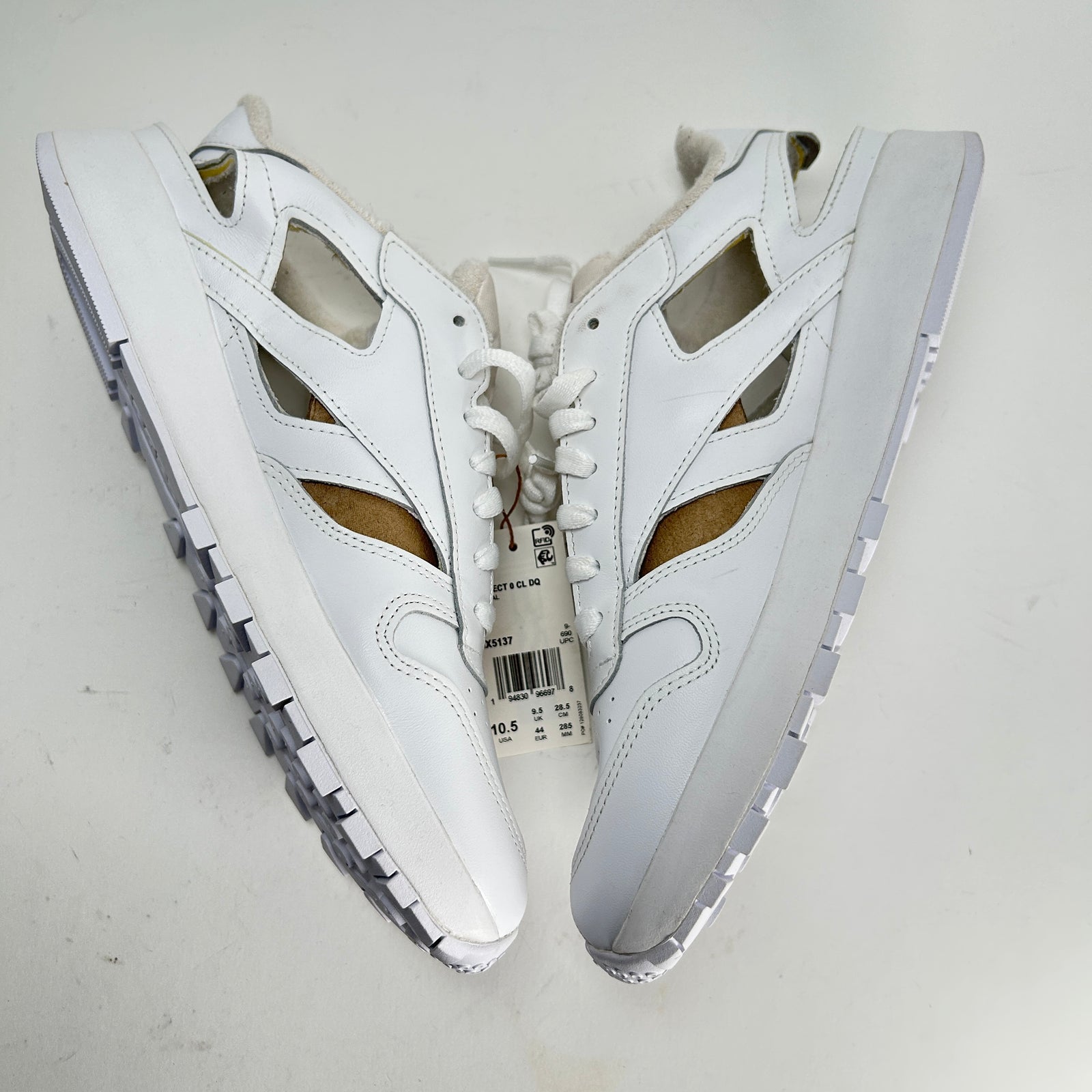 Maison Margiela x Reebok Tabi Cut Out Sneaker Size 10.5
