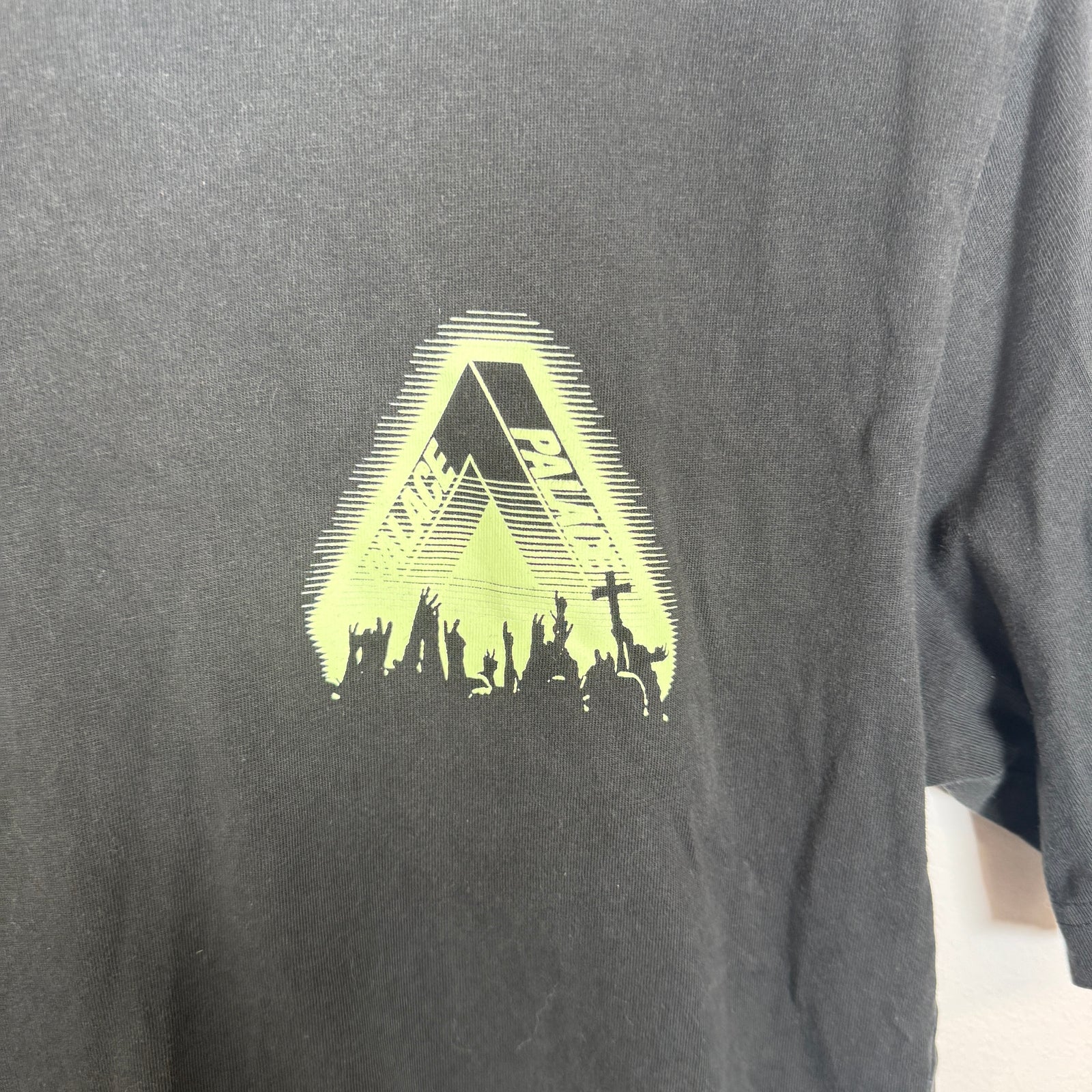 Palace Black/Green Logo T-shirt Size M