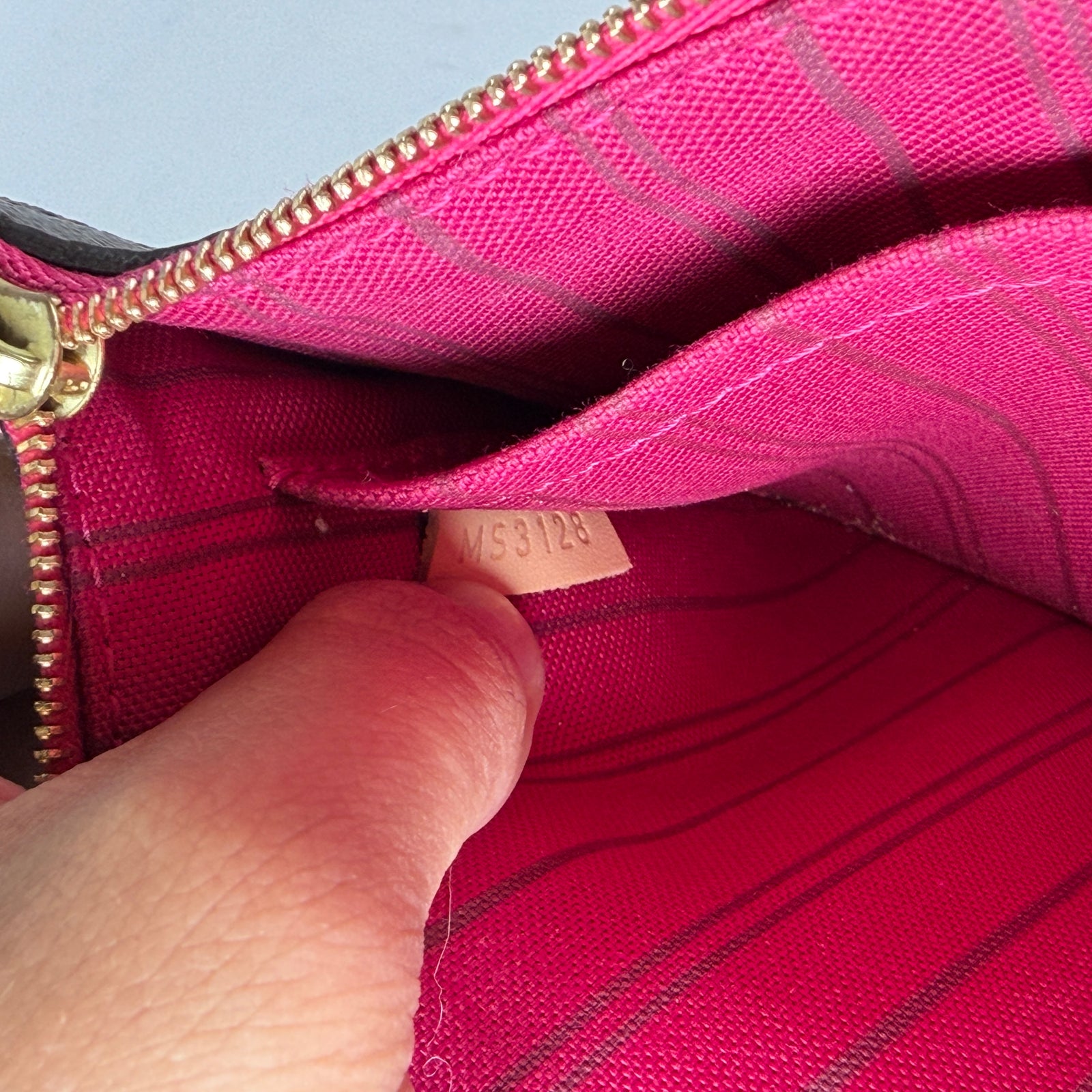 Louis Vuitton Monogram Travel Stickers Neverfull Pouch