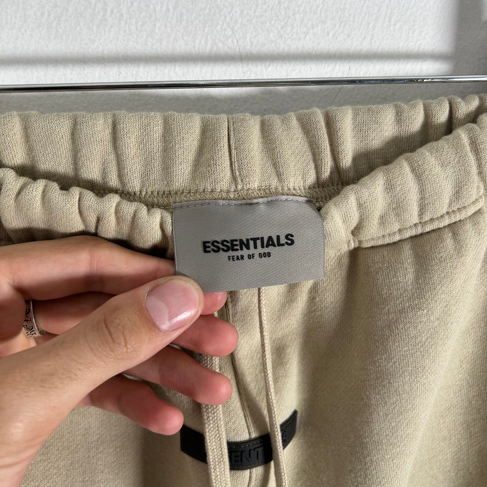 Essentials Khaki Logo Sweat-Shorts Size S