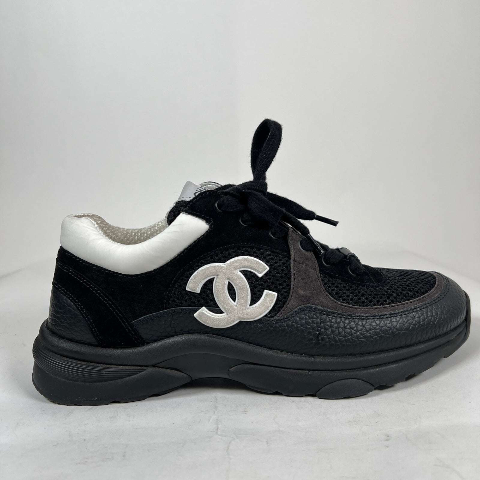 Chanel Black/White Mesh Suede Grained Calfskin Interlocking CC Runners Size 39.5