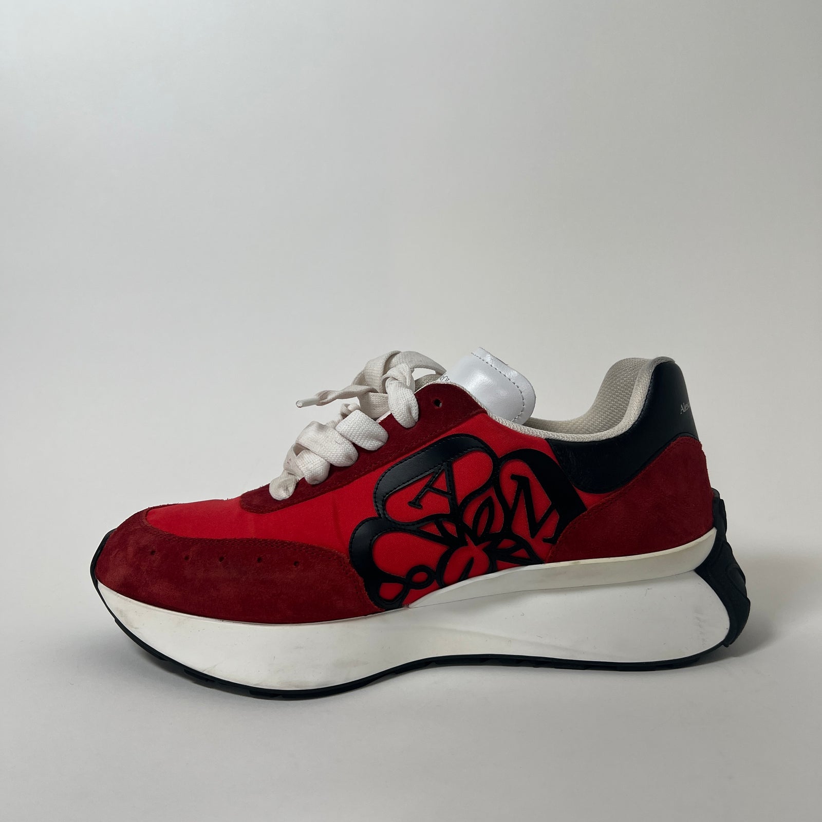 Alexander McQueen Red Sprint Runner Size 43