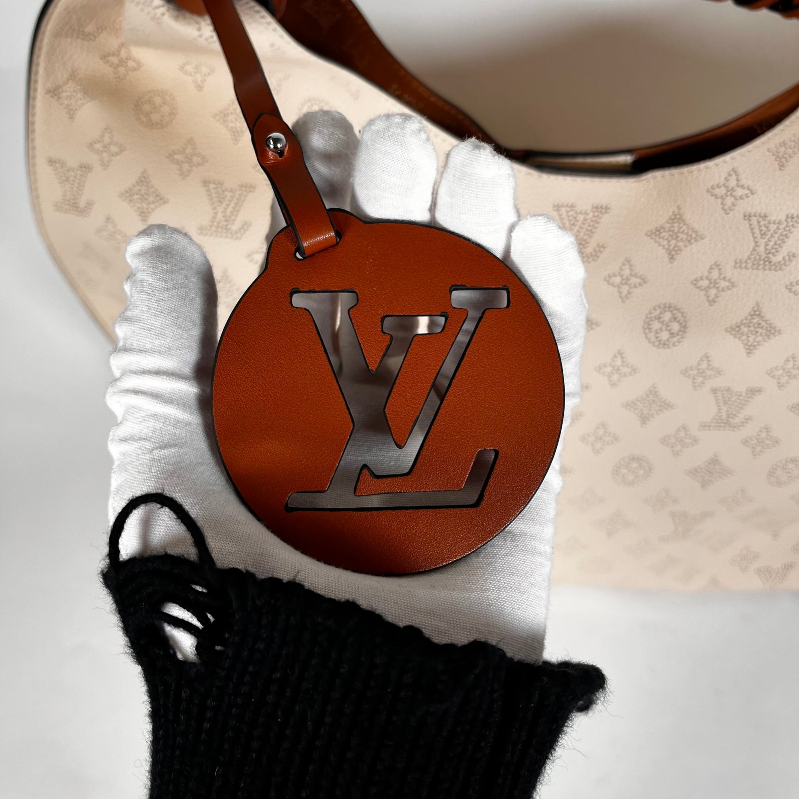 Louis Vuitton Mahina Monogram Carmel Hobo