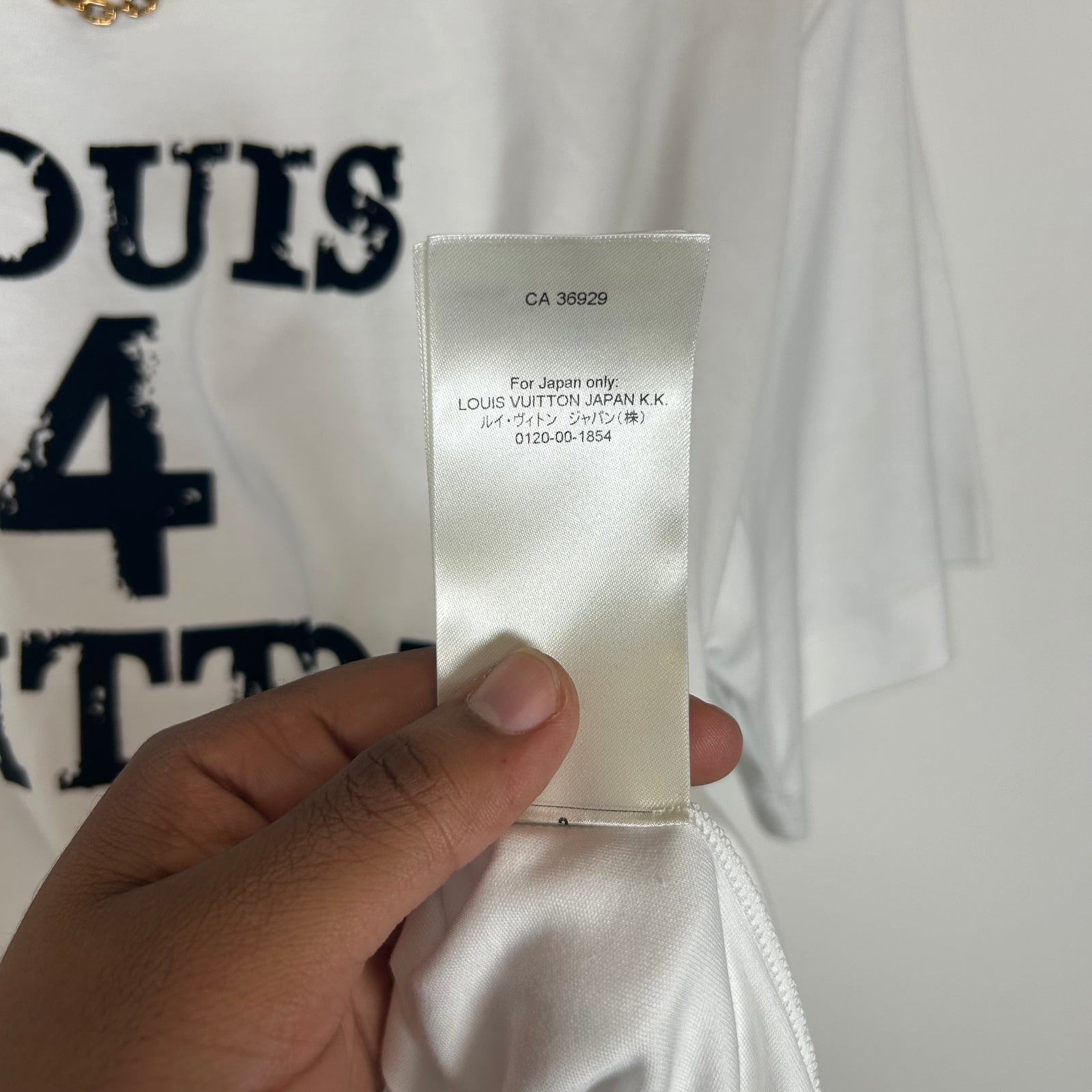 Louis Vuitton White Louis 4 Vuitton Logo Tee Size L