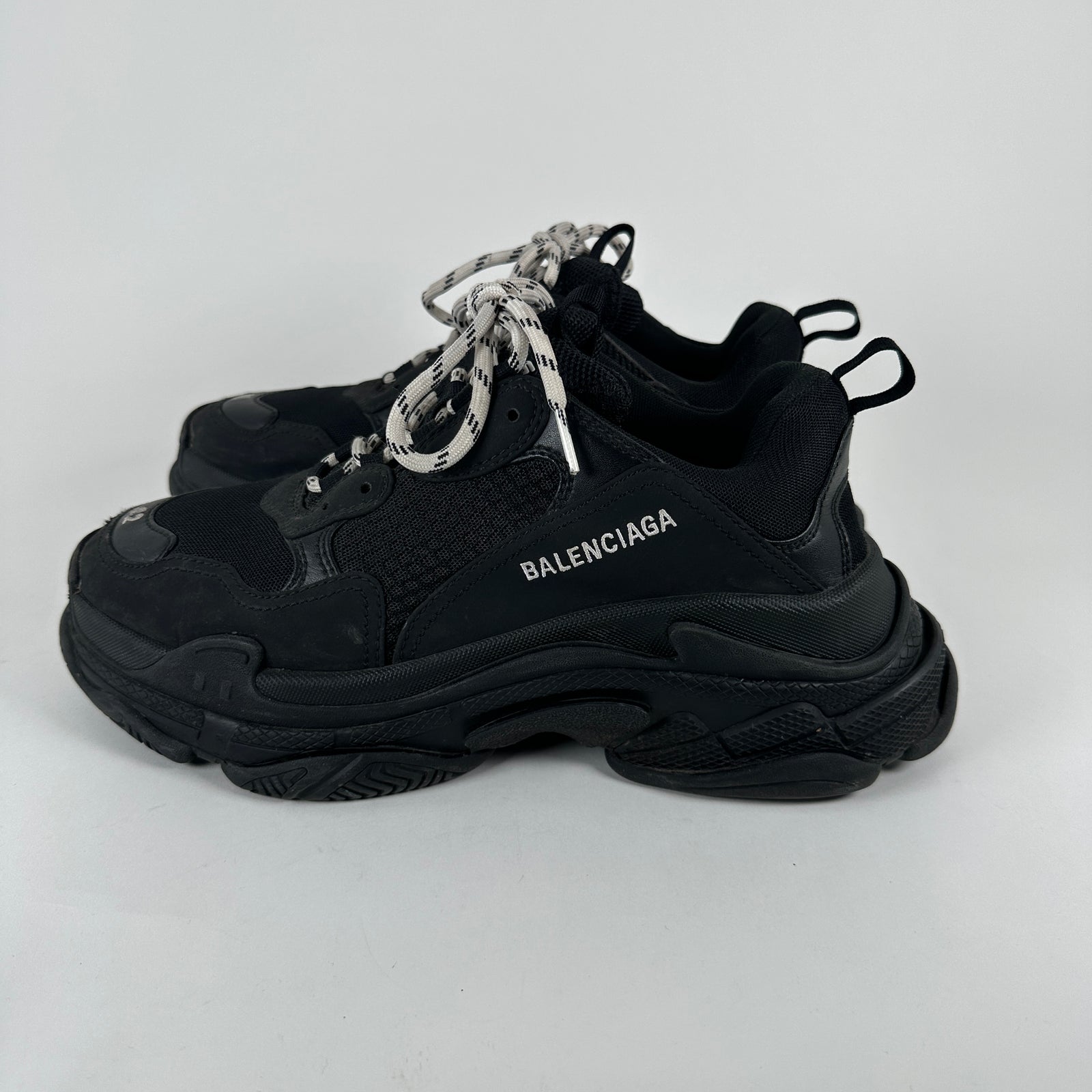 Balenciaga Black/White Triple S Sneaker Size 42