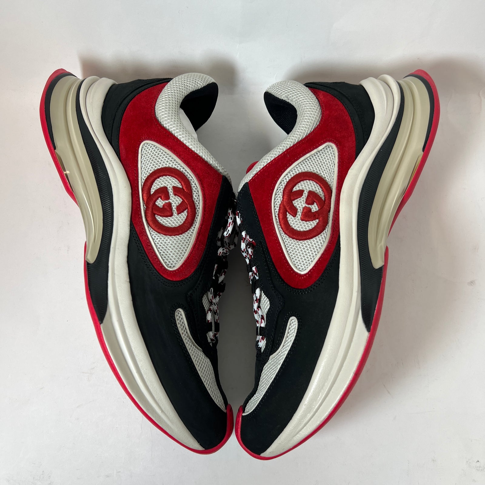 Gucci Black/Red Interlocking G Runner Size GG 9