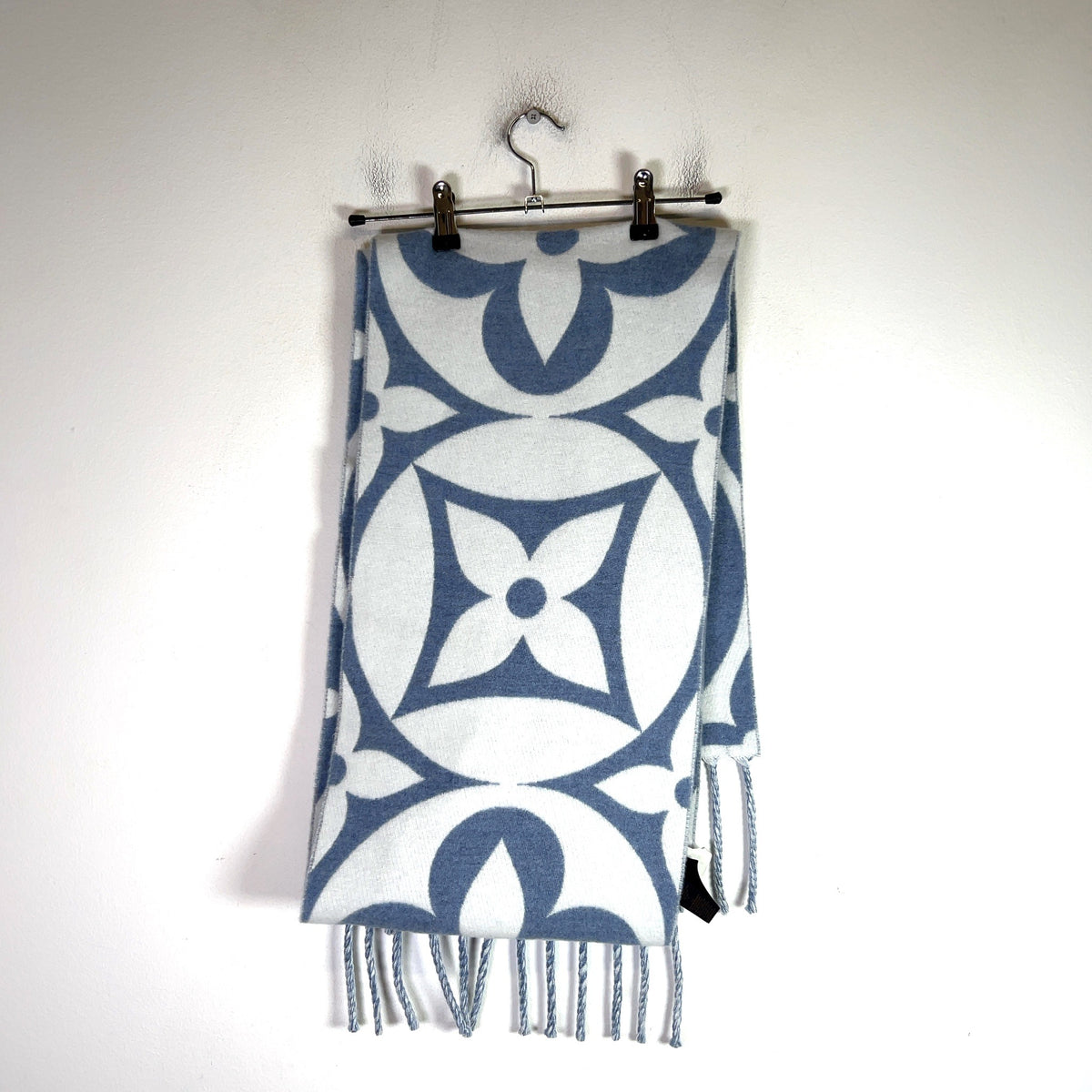 Louis Vuitton Wool Medallion Scarf
