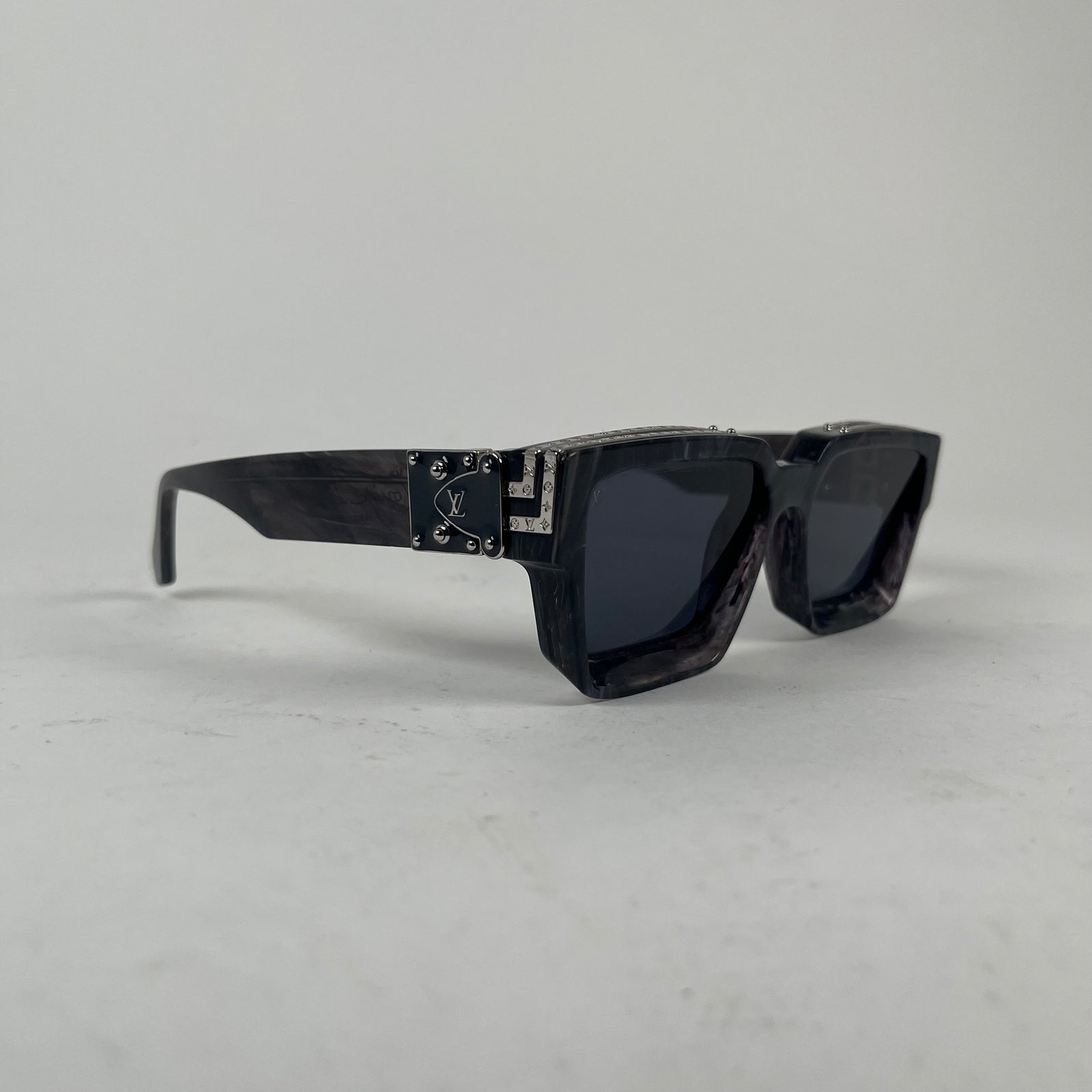 Louis Vuitton Grey Marble Millionaire Sunglasses
