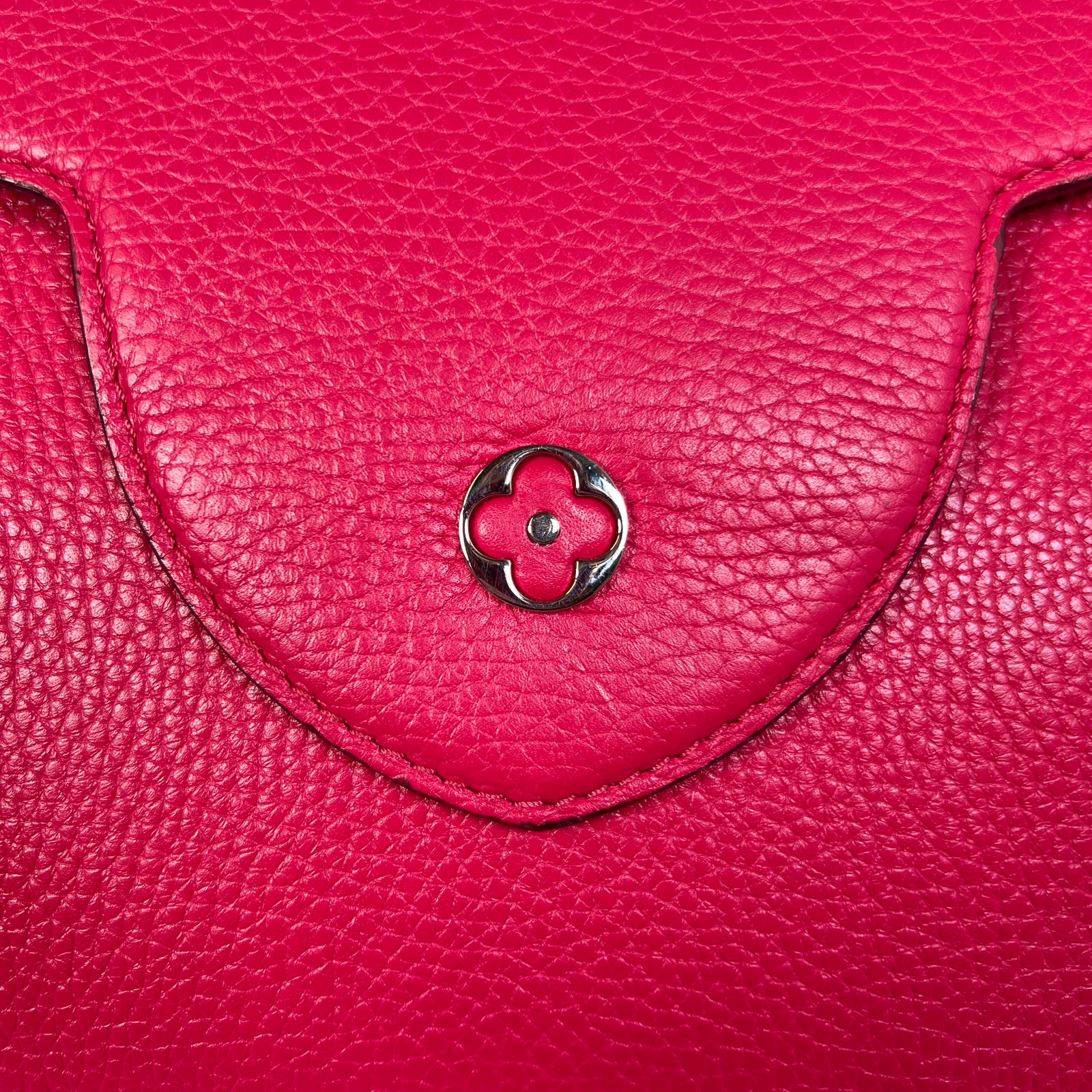 Louis Vuitton Capucines Red Taurillon Leather MM Handbag