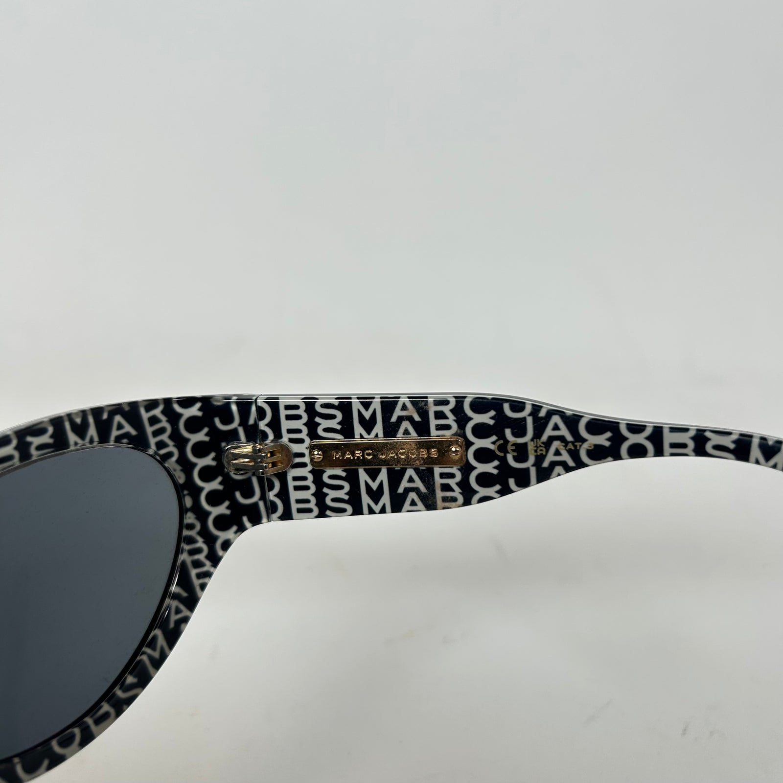 Marc Jacobs Black Gradient Acetate Oval Sunglasses
