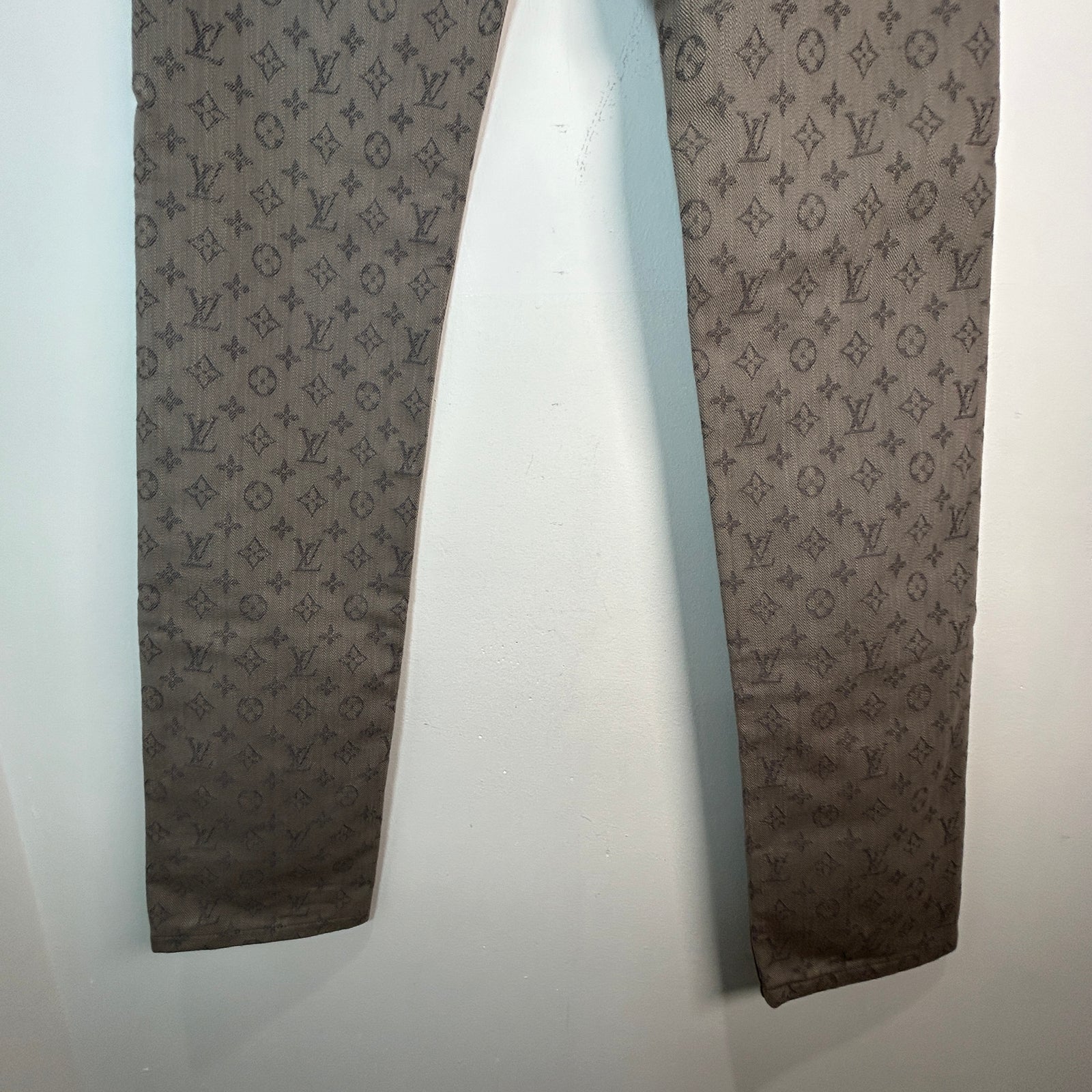 Louis Vuitton Grey Monogram Logo Slim Jeans Size 29