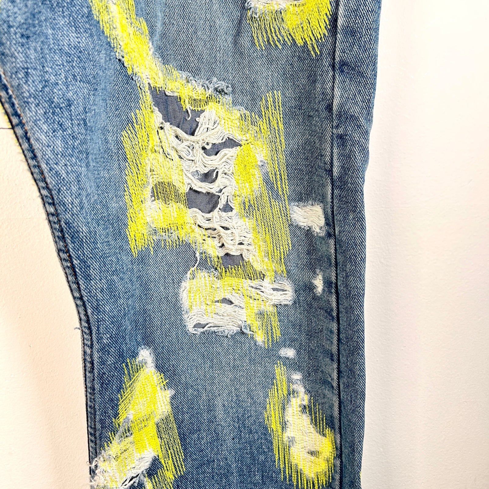 Endless Denim Distressed Scar Stitch Yellow Embroidery Jeans Size 40