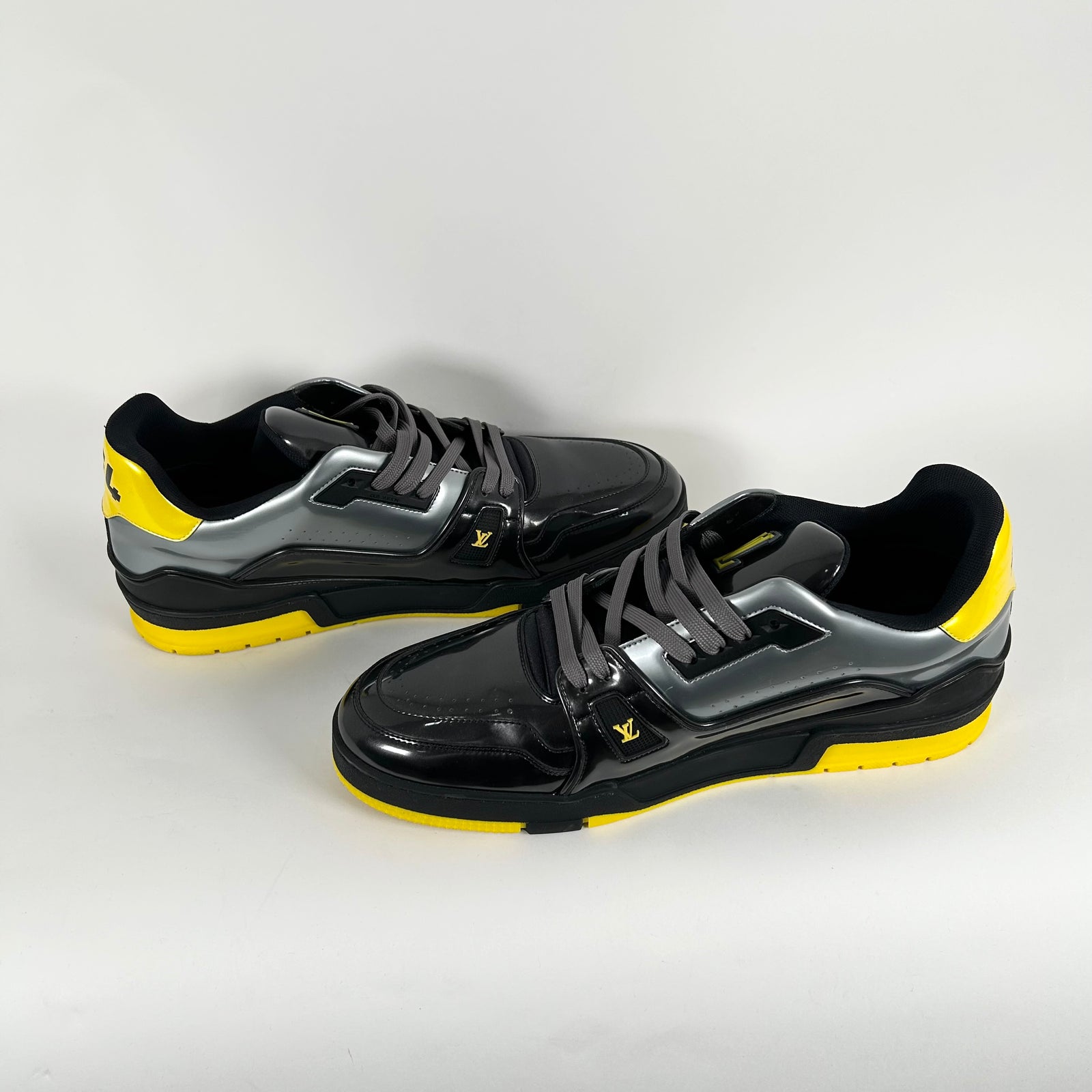 Louis Vuitton Trainers Patten Black & Gold Size 11