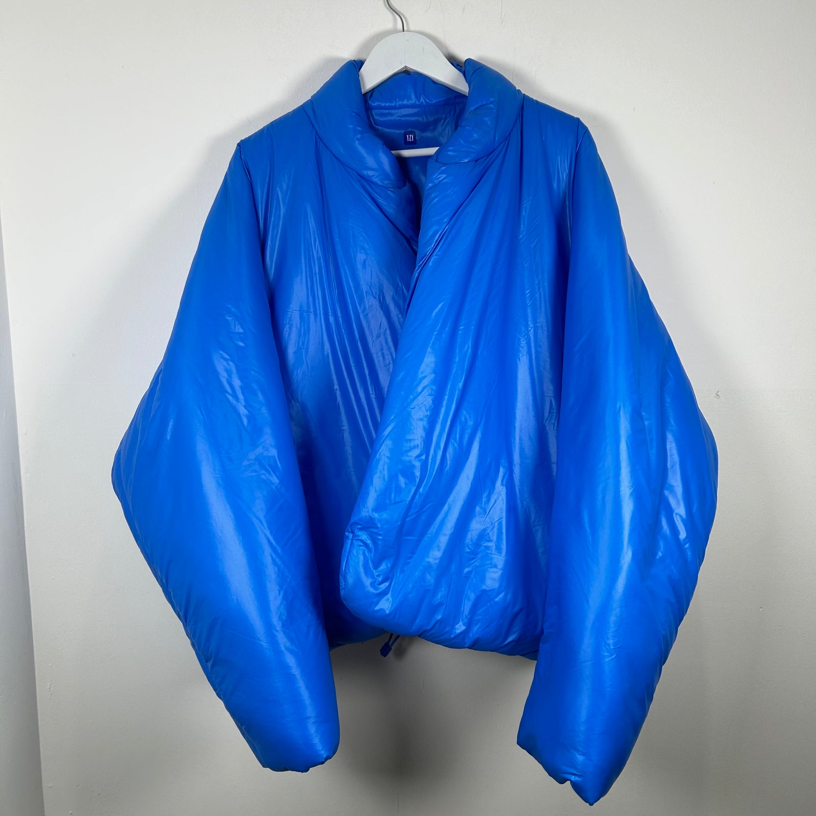 Yeezy x Gap Blue Puffer Jacket Size M